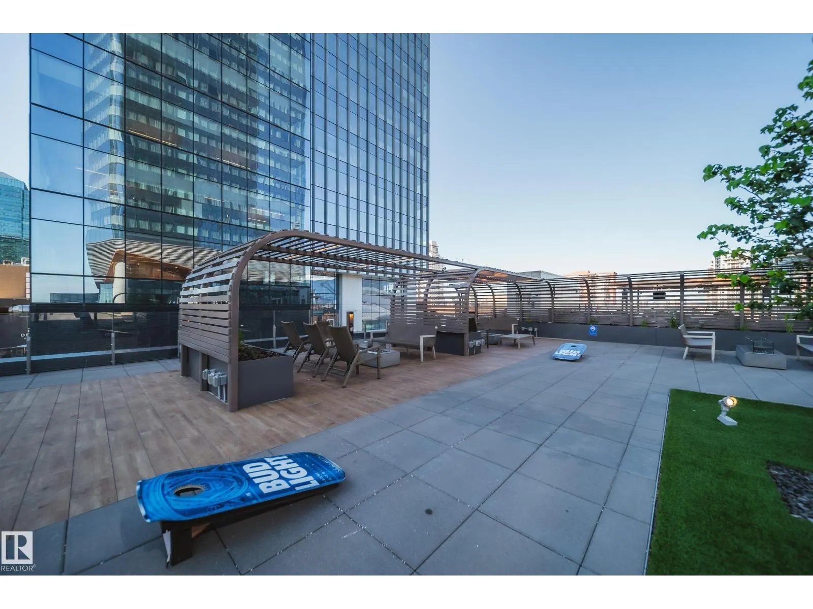 #3505 10360 102 ST NW