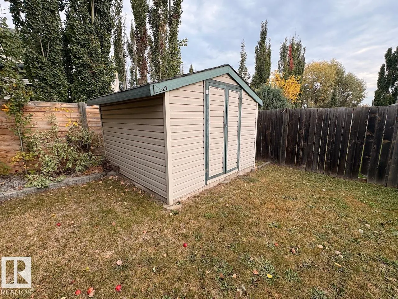 88 LANDSDOWNE DR