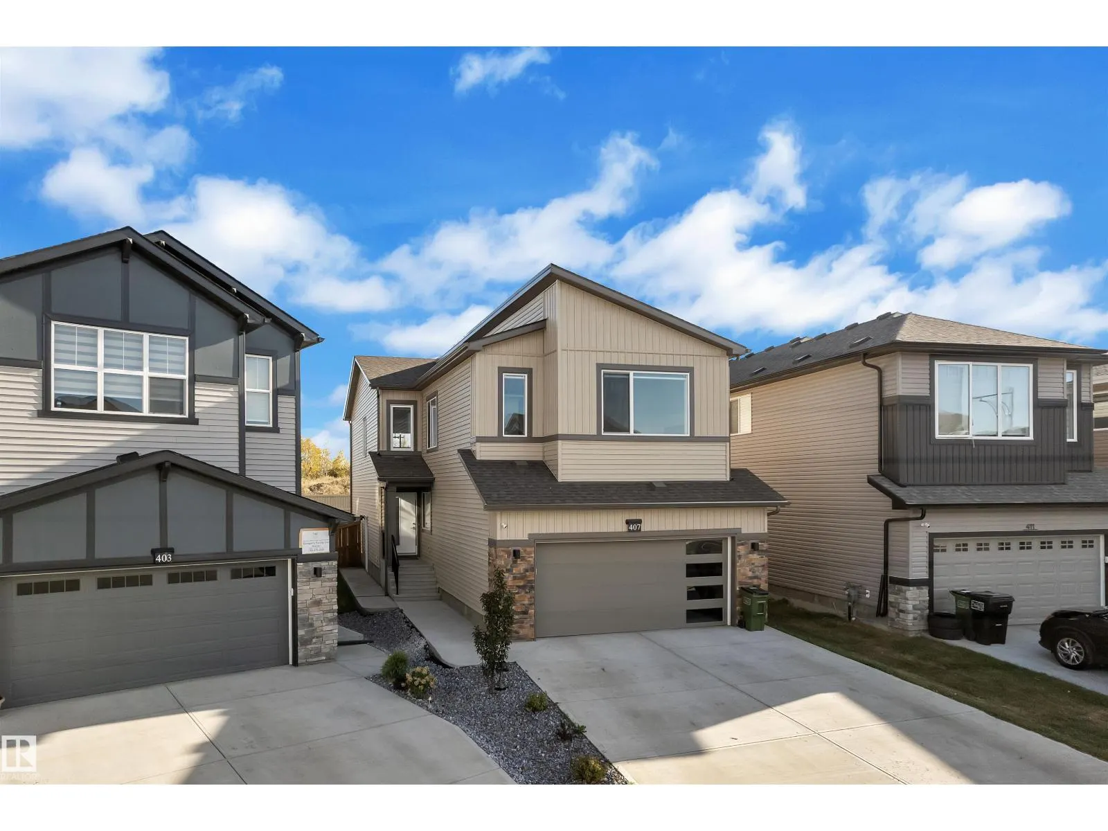 407 30 AV NW