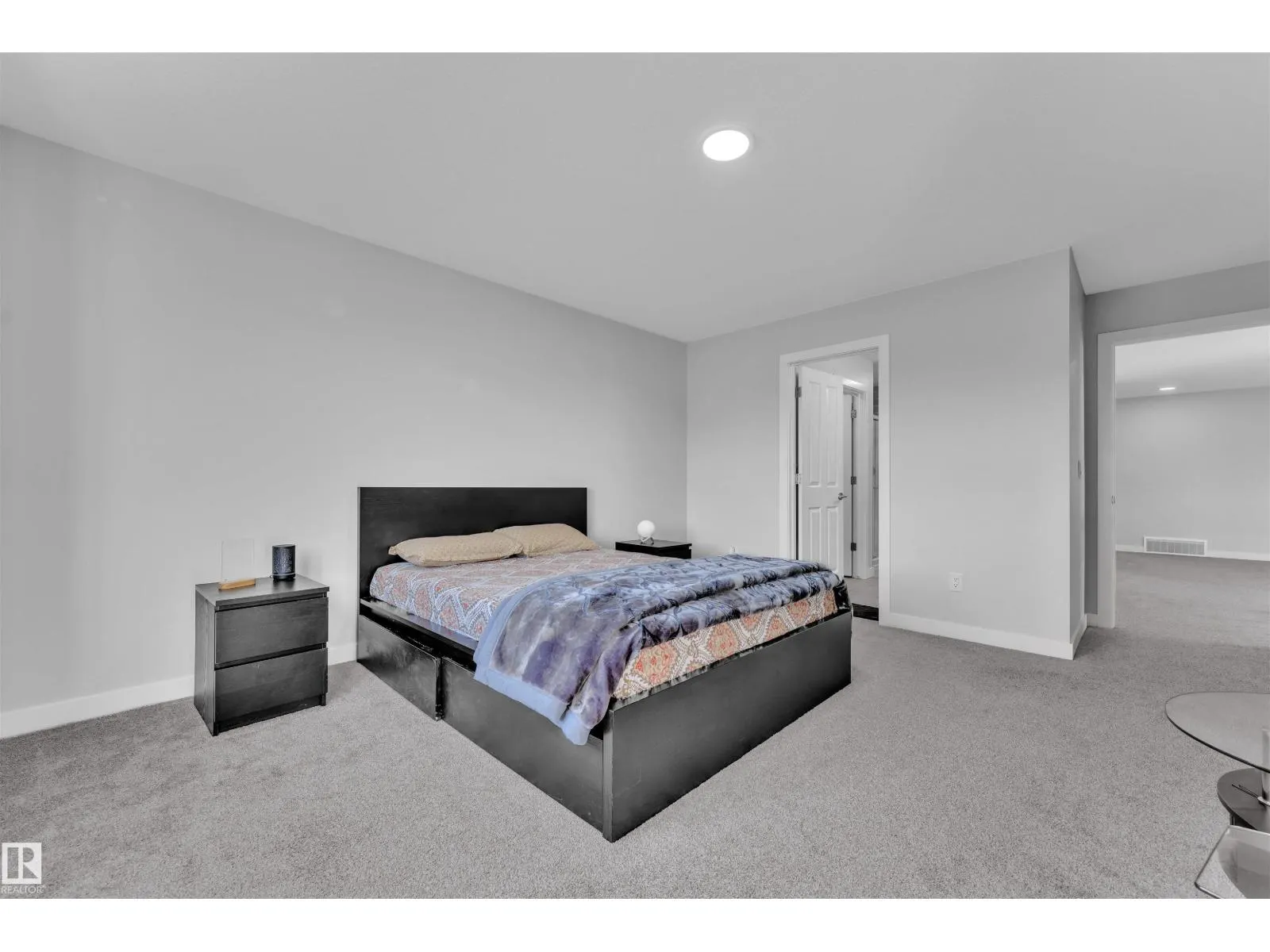 407 30 AV NW