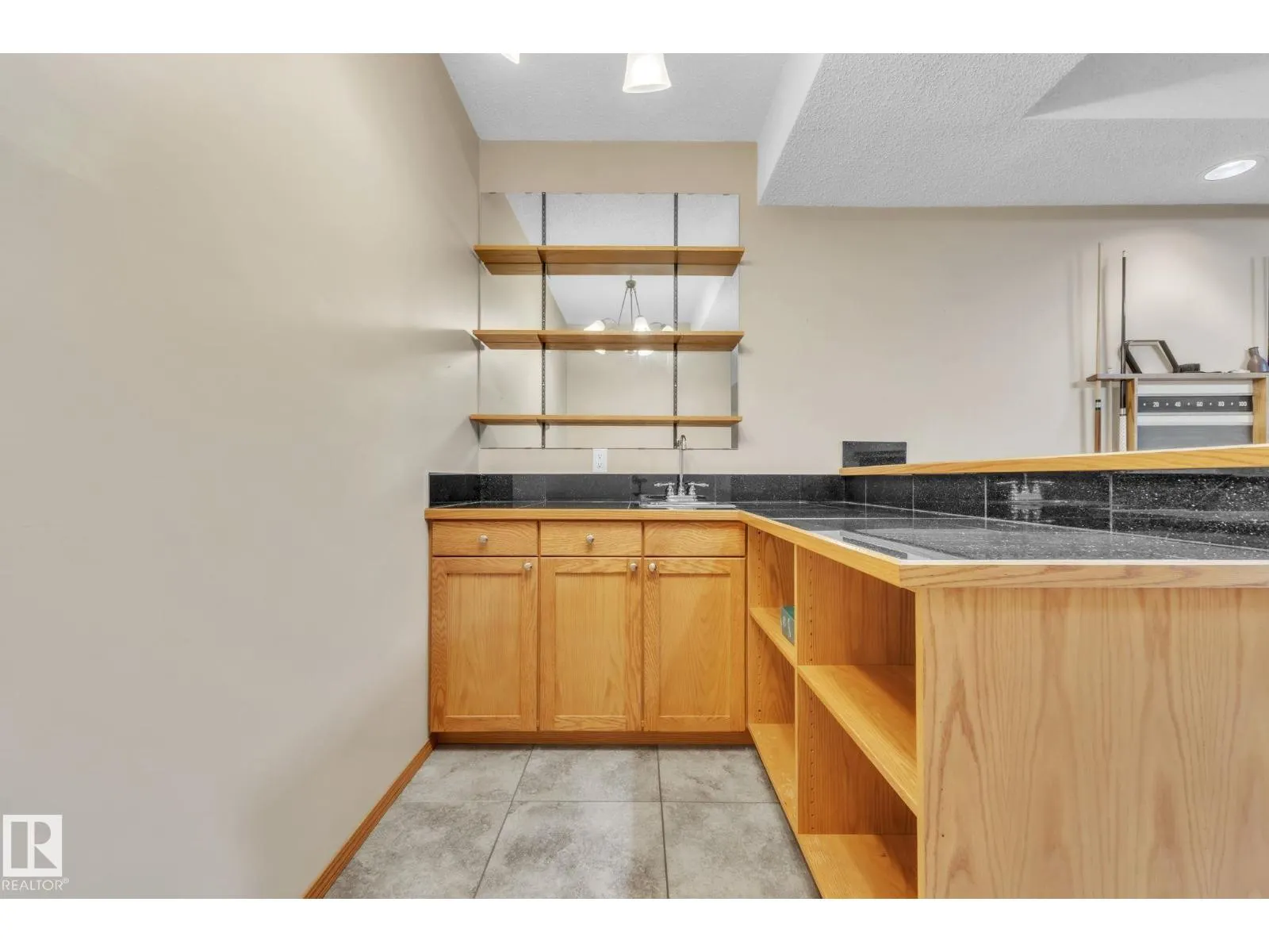 1217 SUMMERSIDE DR SW