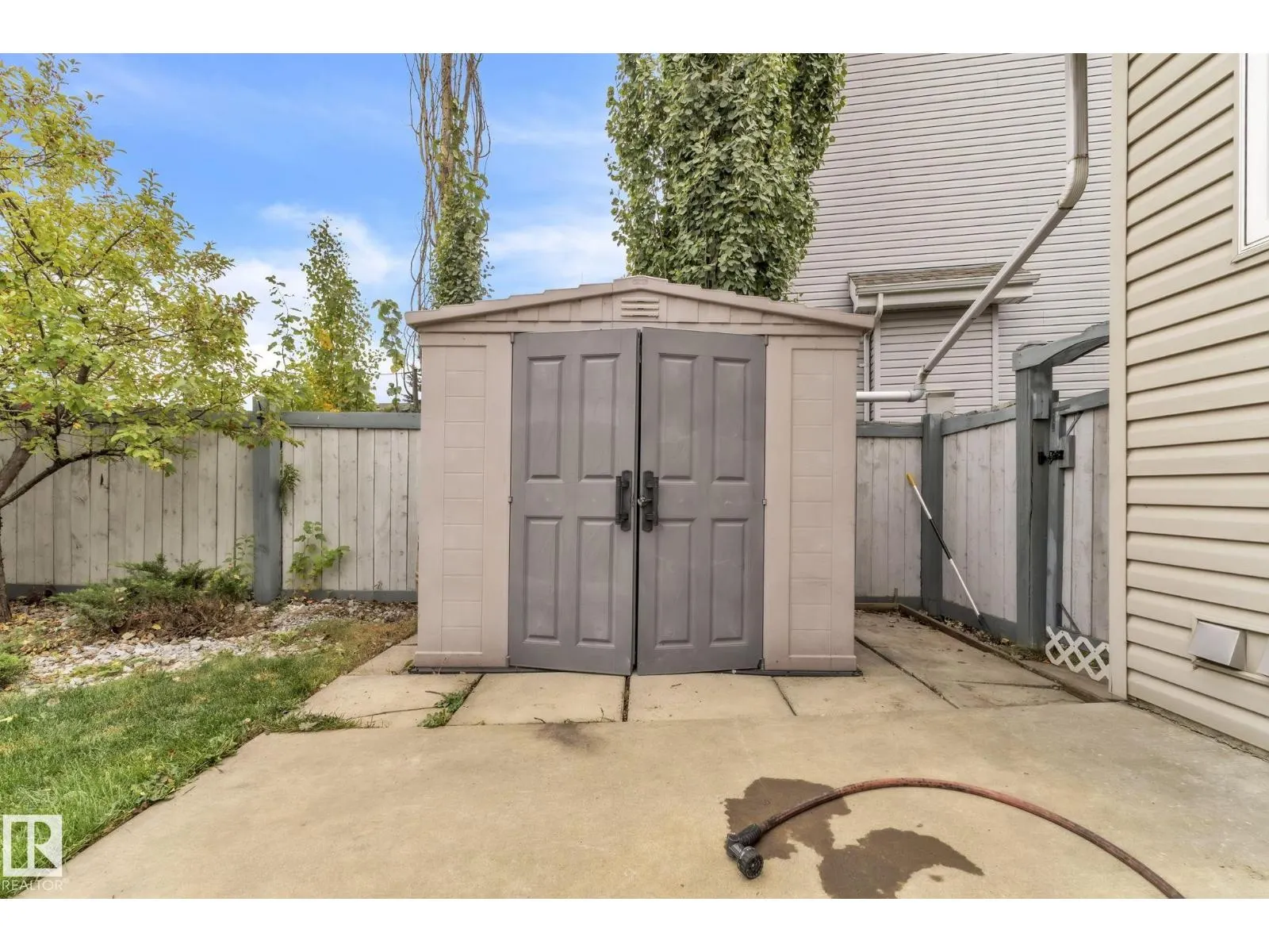 1217 SUMMERSIDE DR SW