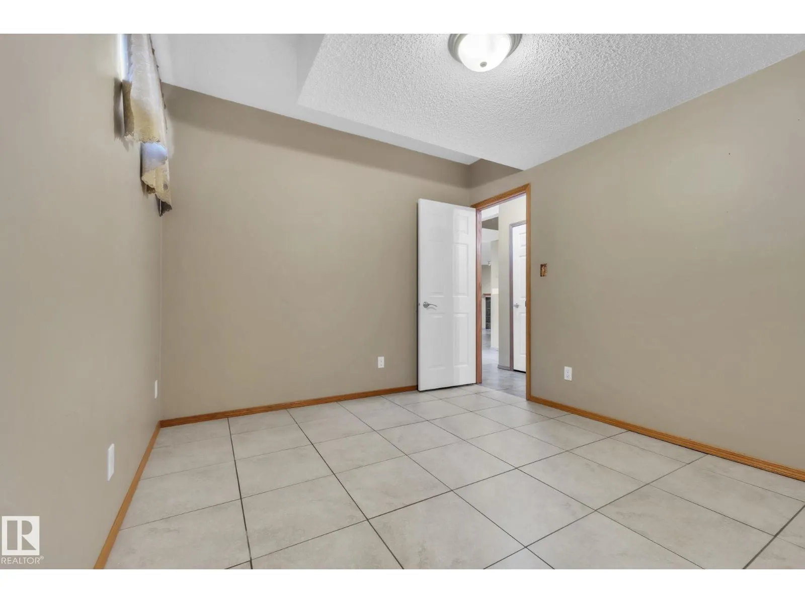 1217 SUMMERSIDE DR SW