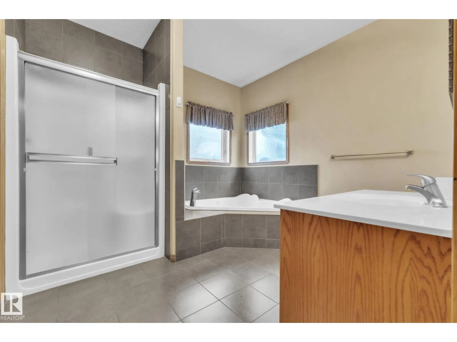 1217 SUMMERSIDE DR SW