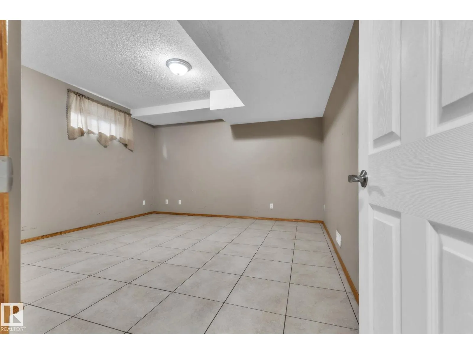 1217 SUMMERSIDE DR SW