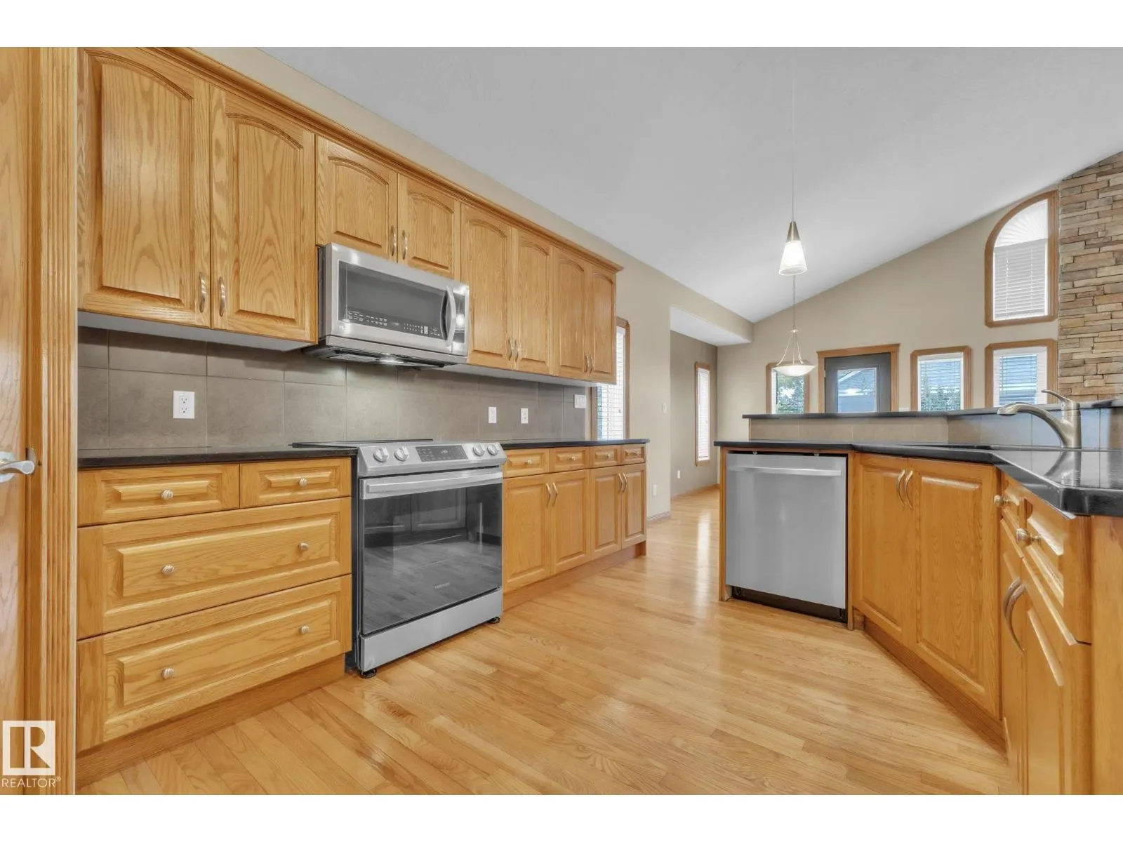 1217 SUMMERSIDE DR SW