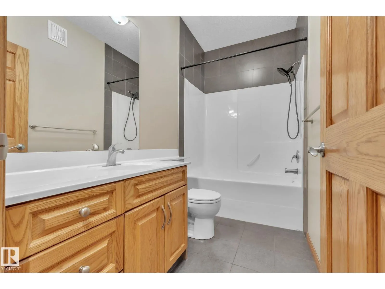 1217 SUMMERSIDE DR SW