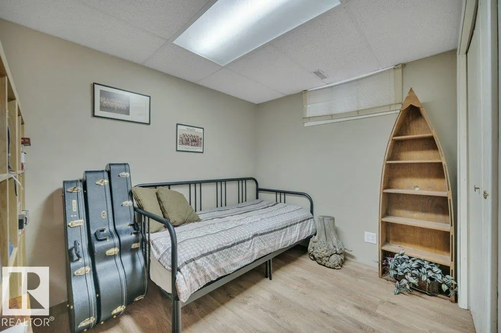 62 CORINTHIA DR