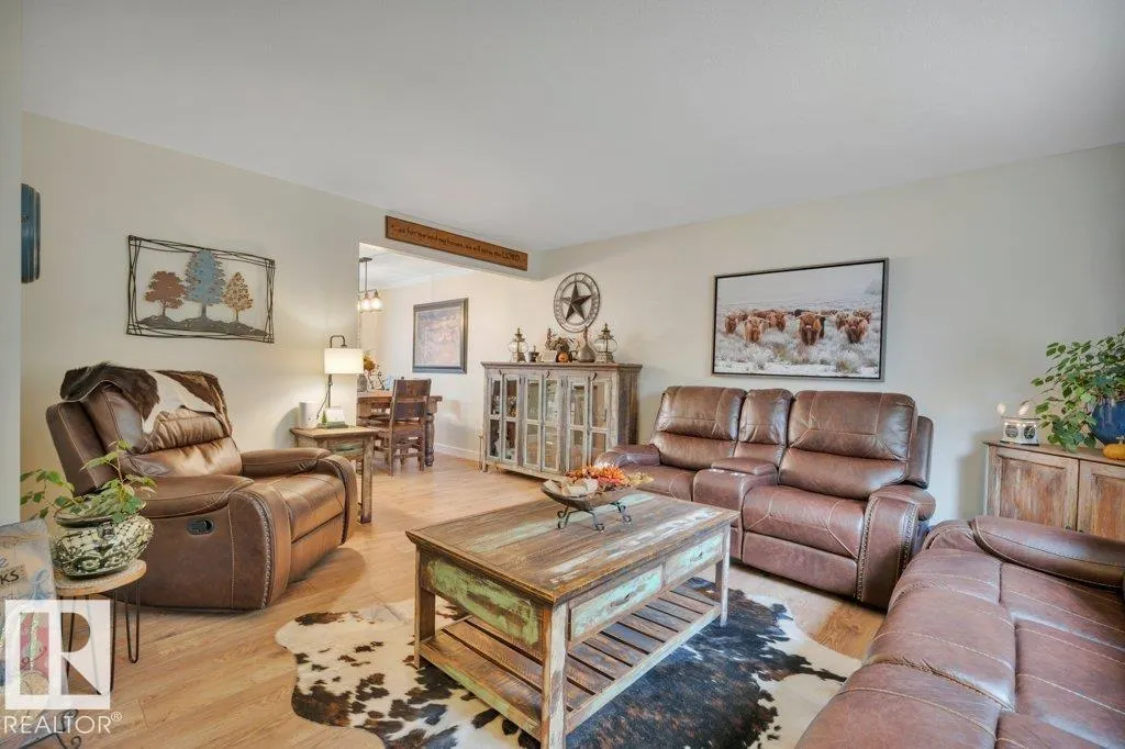 62 CORINTHIA DR