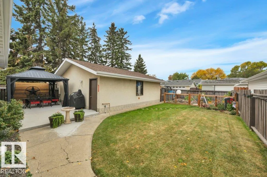 62 CORINTHIA DR