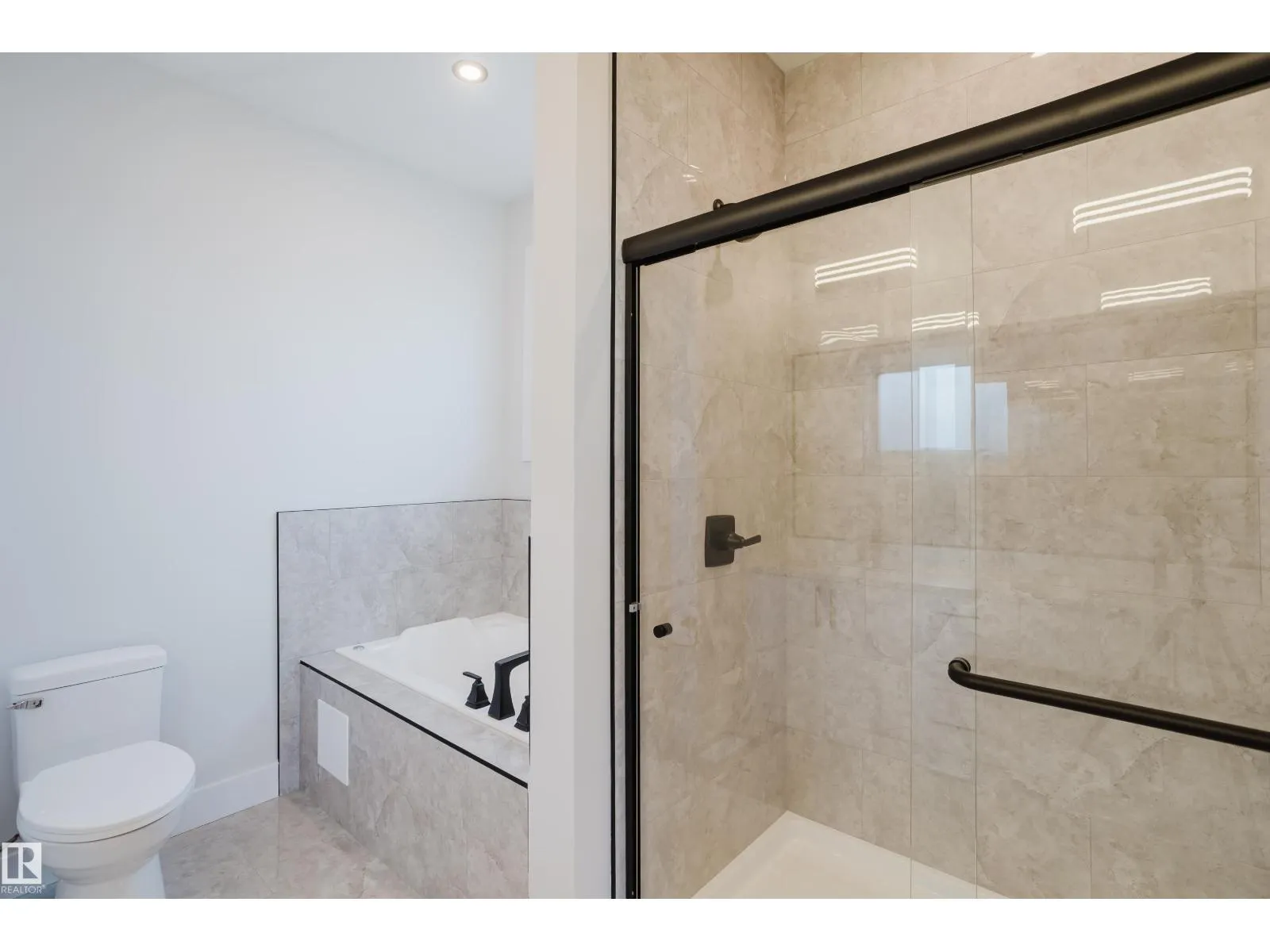 329 BALSAM LI