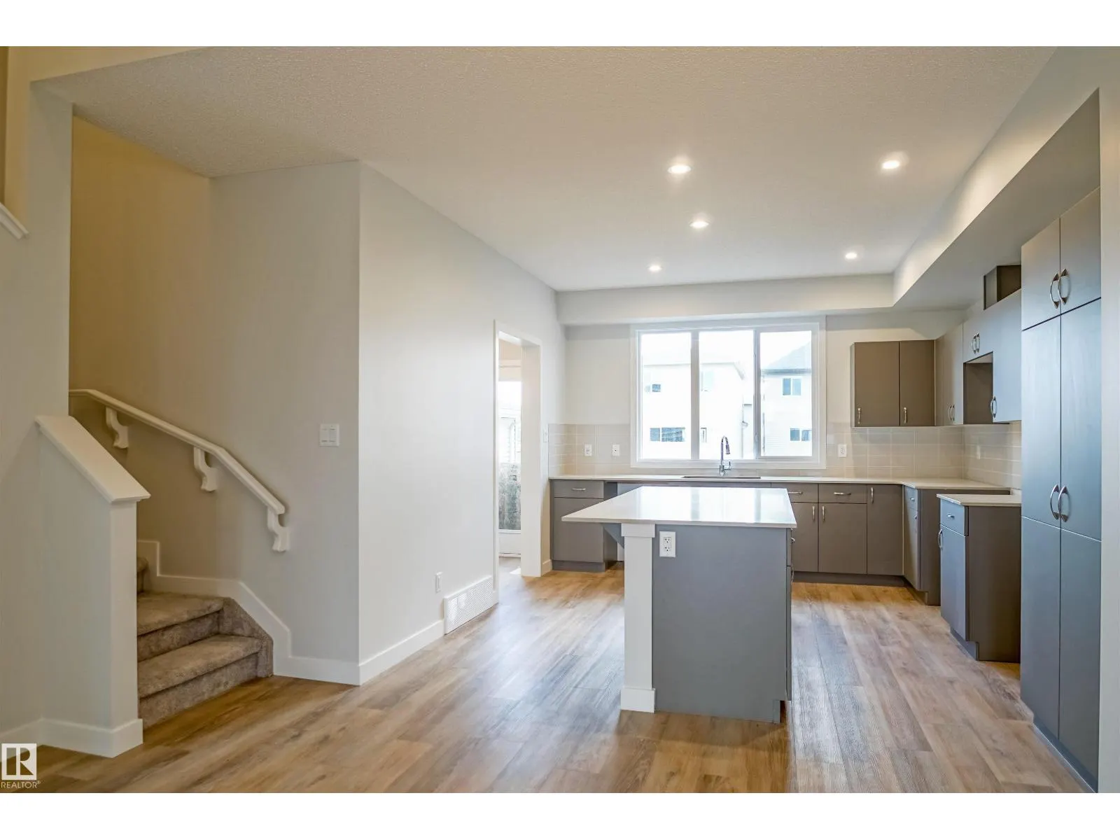 18141 73A ST NW