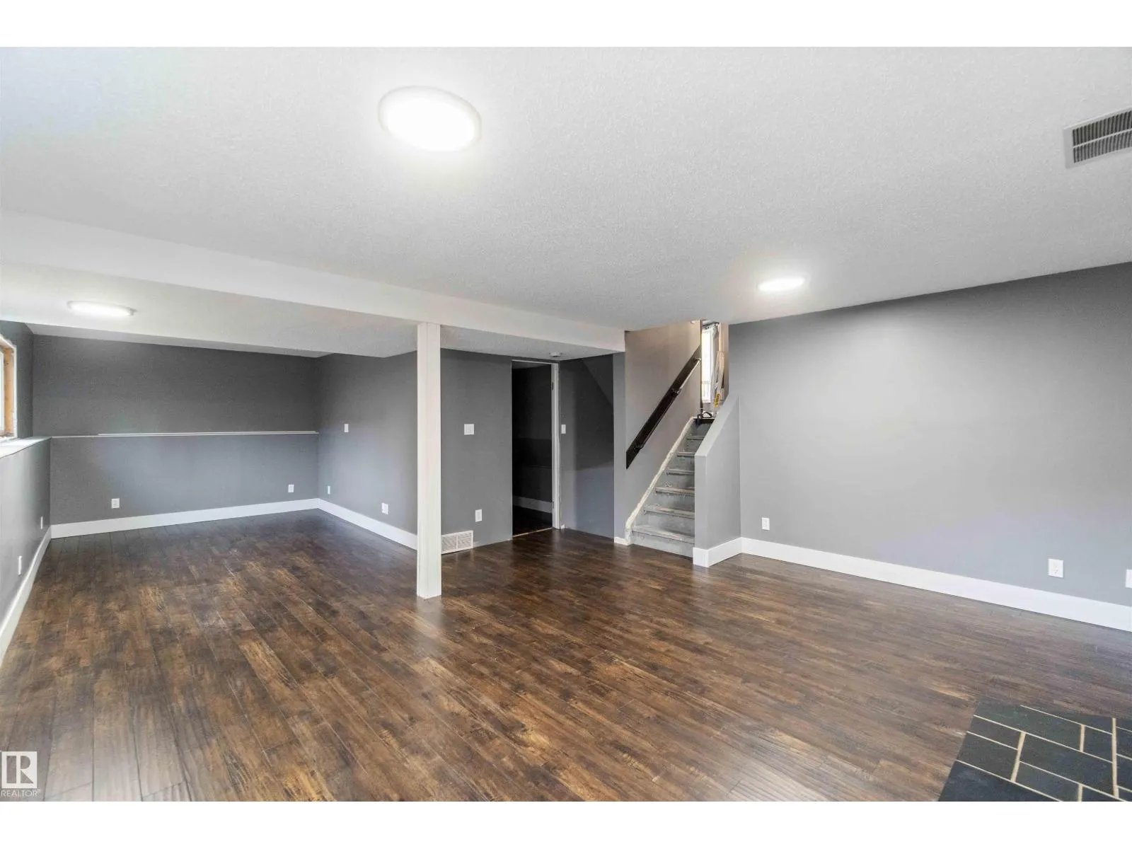 99 DORCHESTER DR