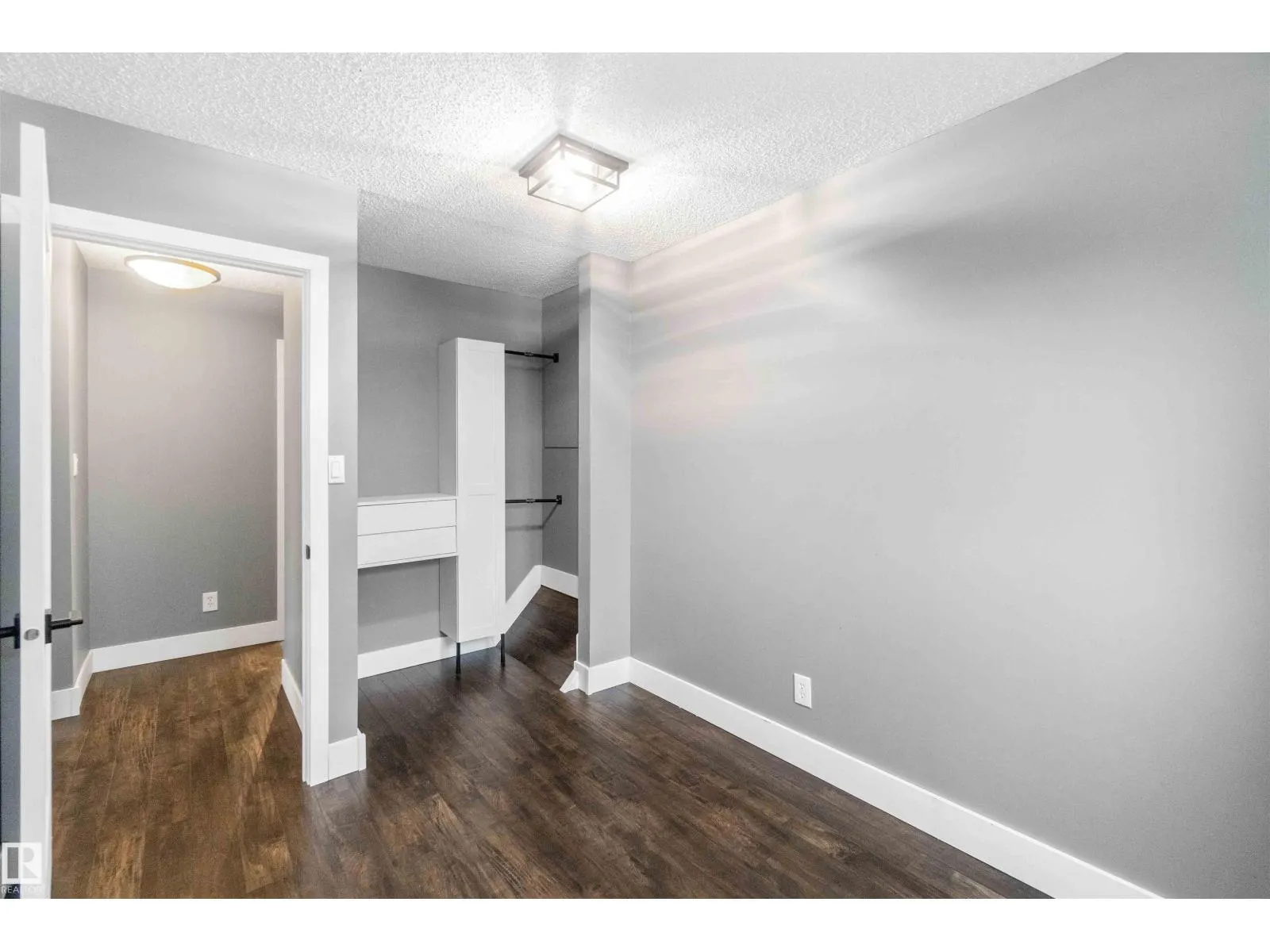 99 DORCHESTER DR