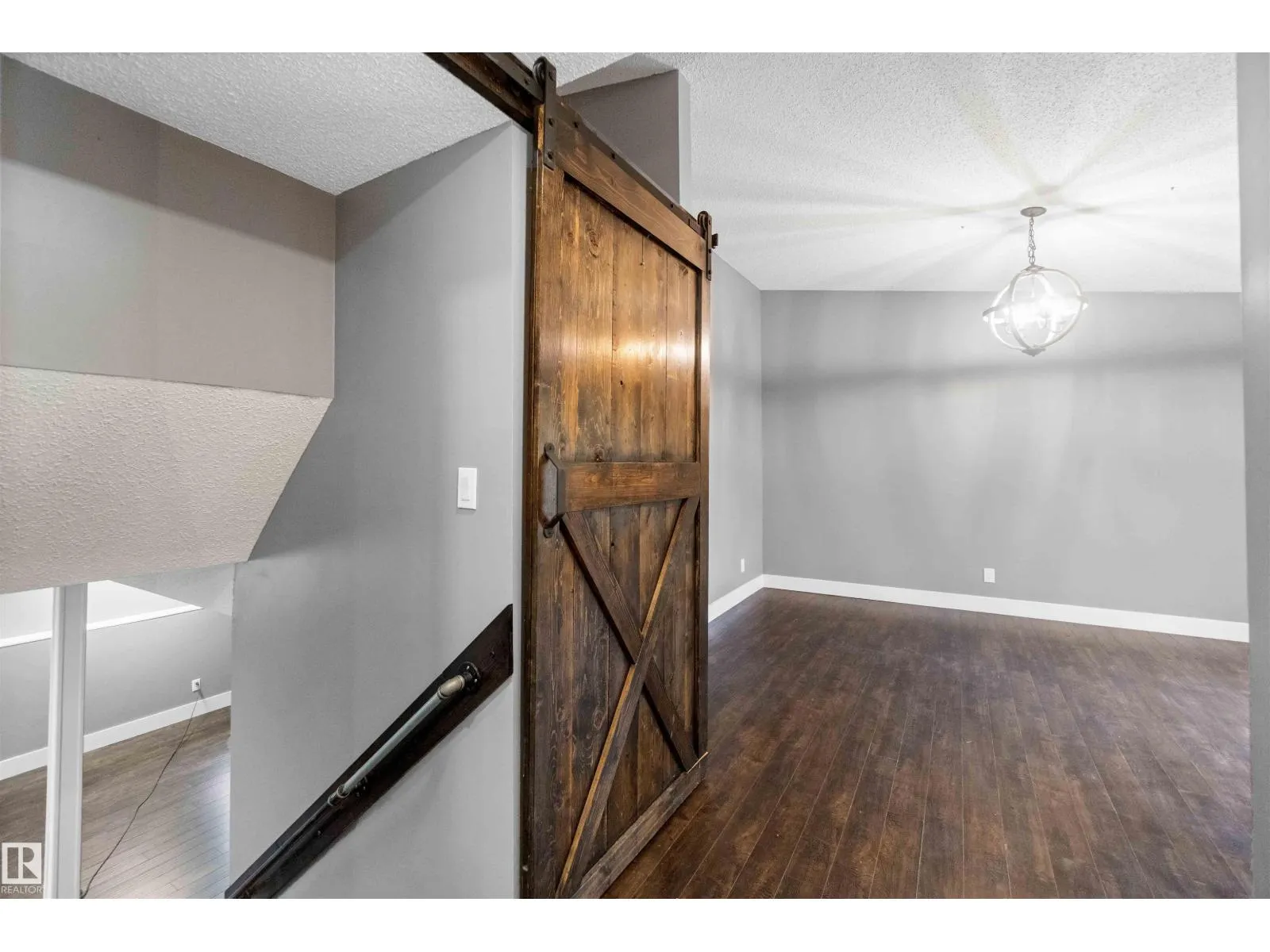 99 DORCHESTER DR