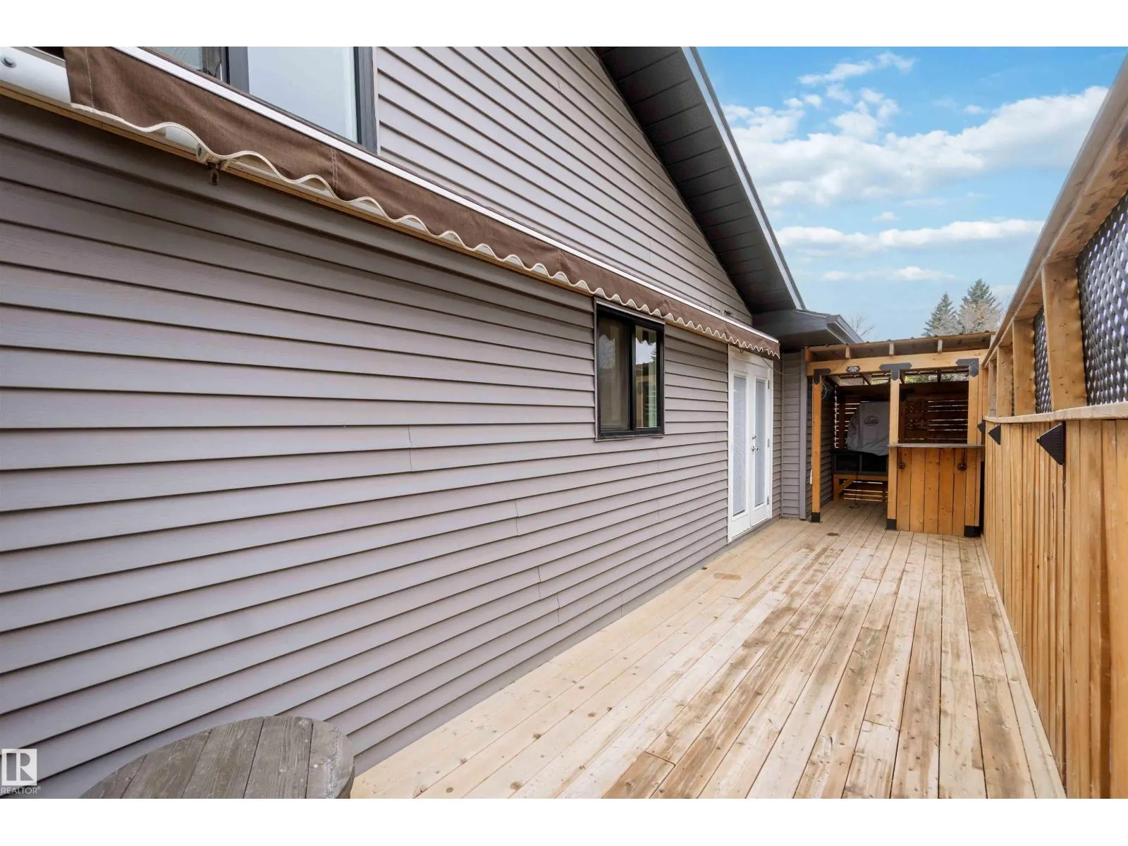 99 DORCHESTER DR