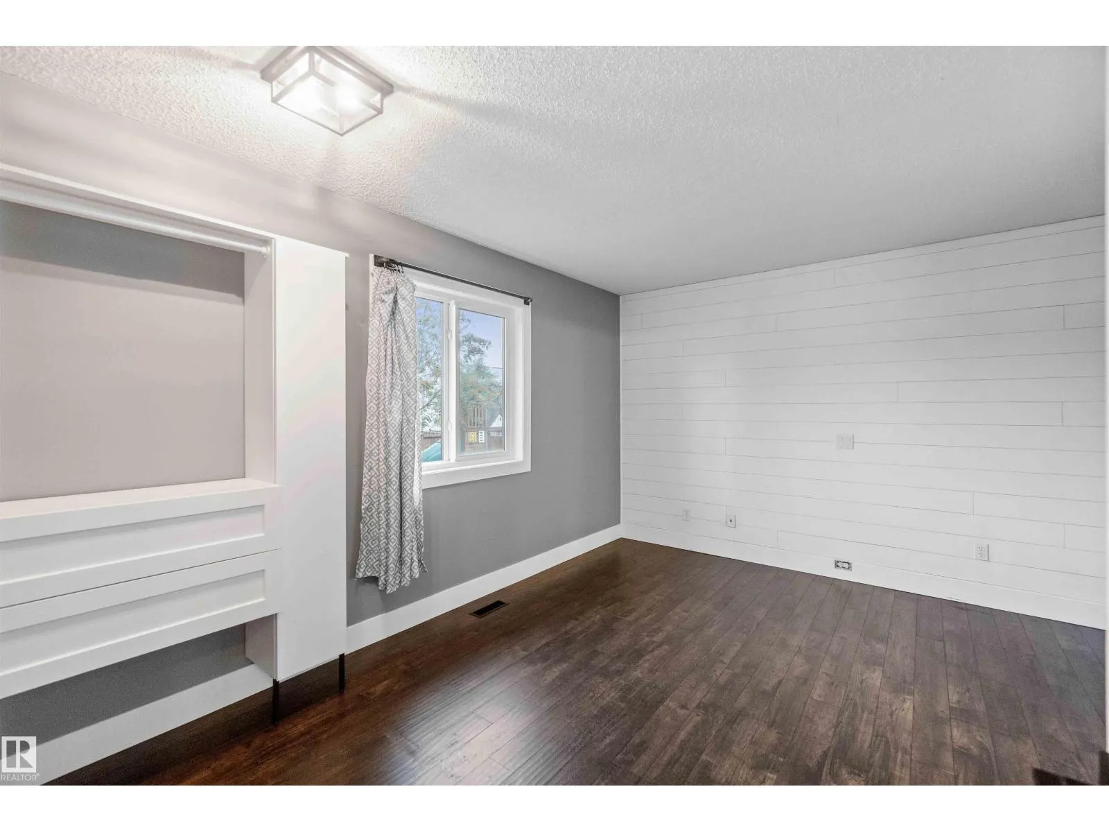 99 DORCHESTER DR
