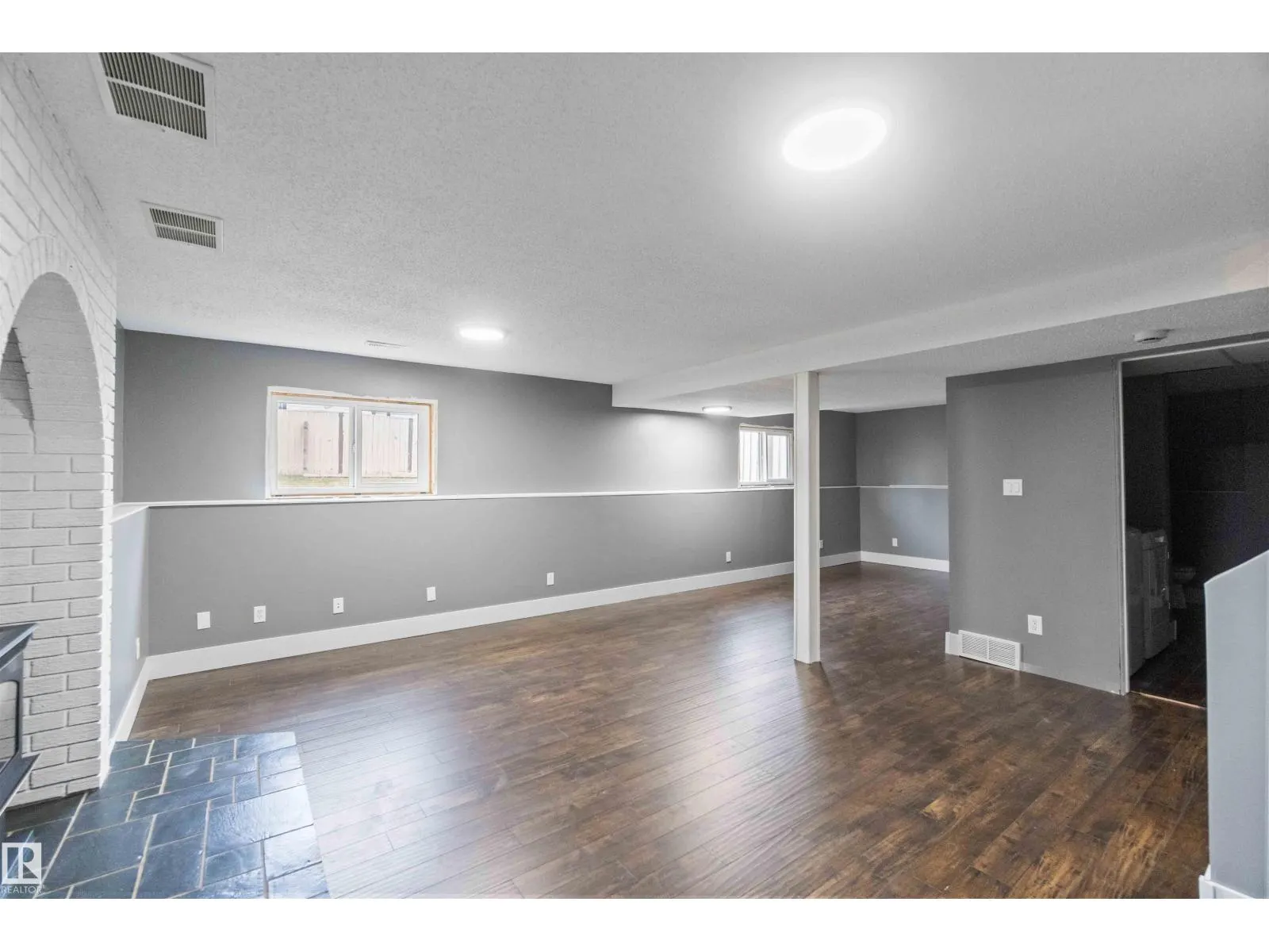 99 DORCHESTER DR
