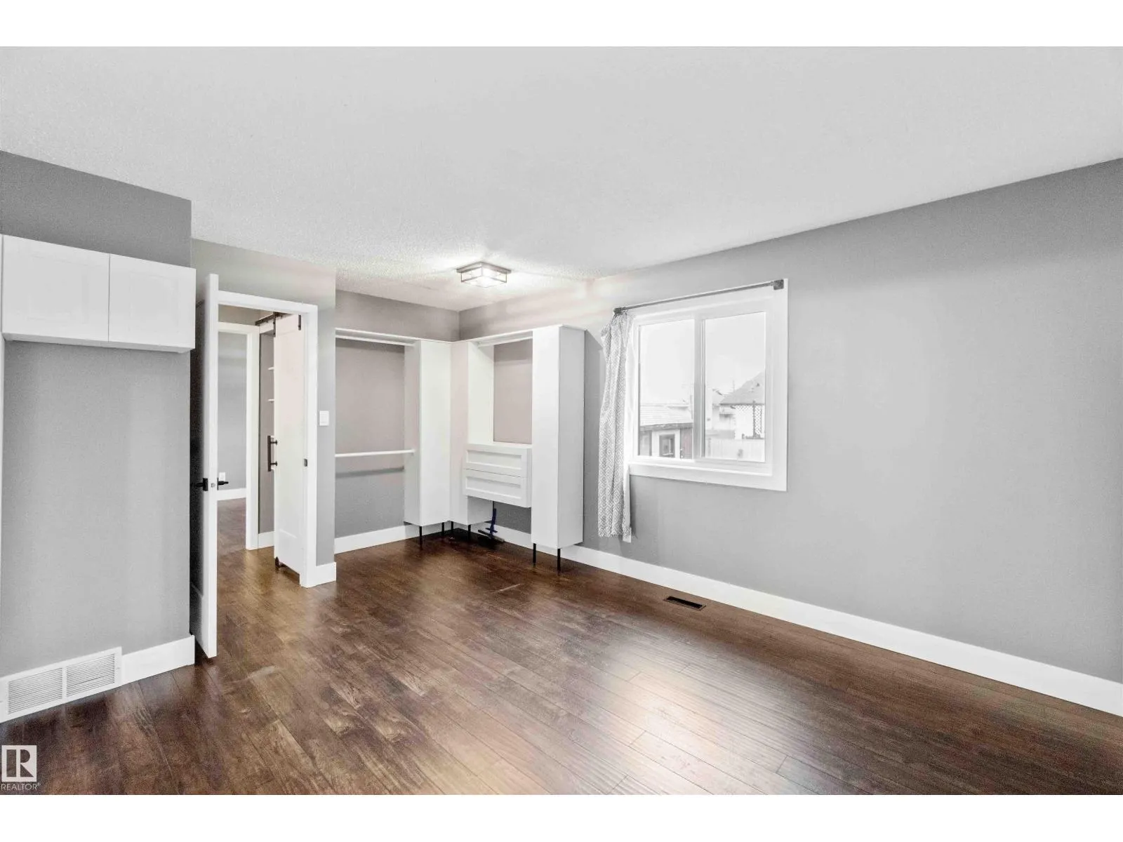 99 DORCHESTER DR