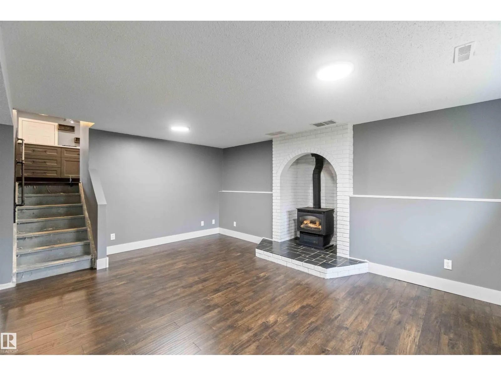 99 DORCHESTER DR