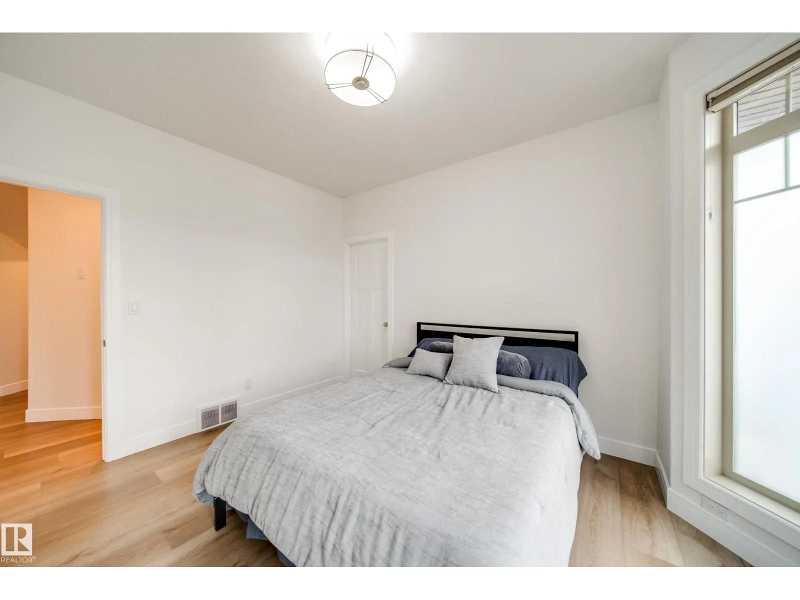 248 RAVINE DR