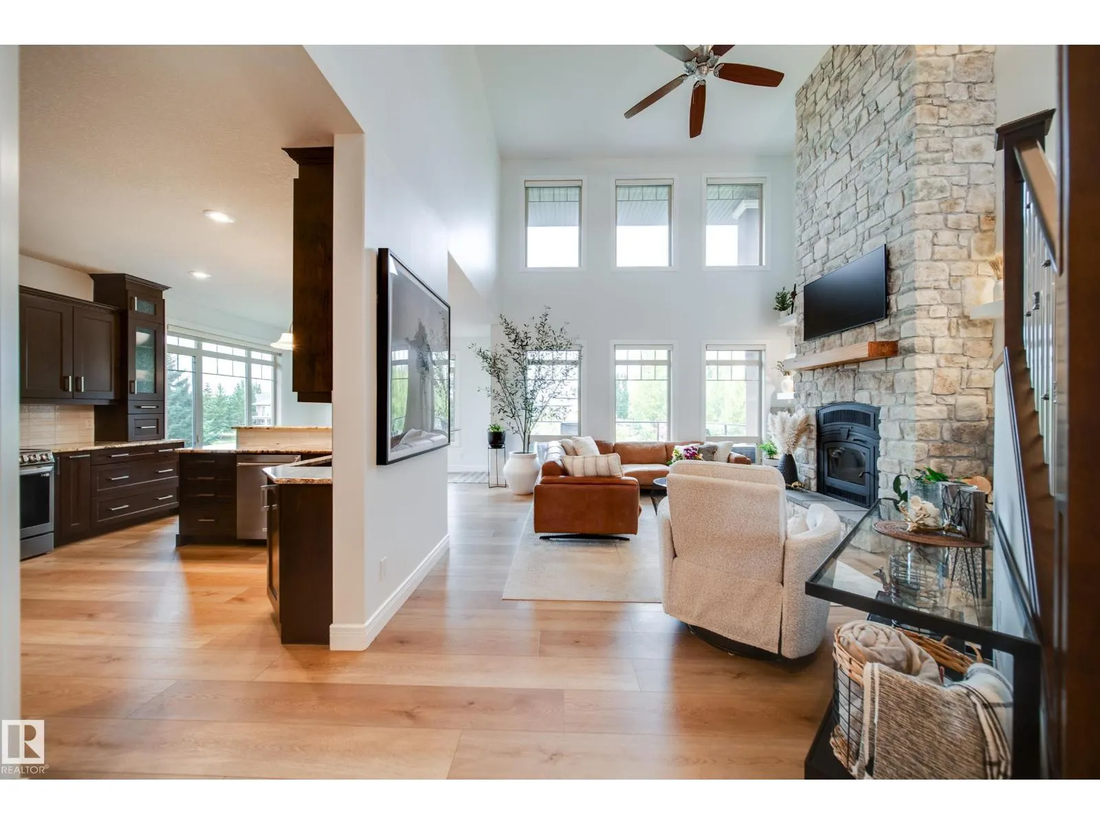 248 RAVINE DR