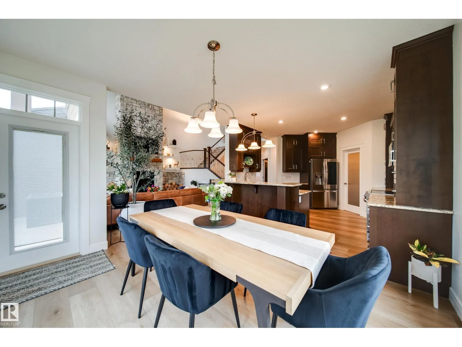 248 RAVINE DR
