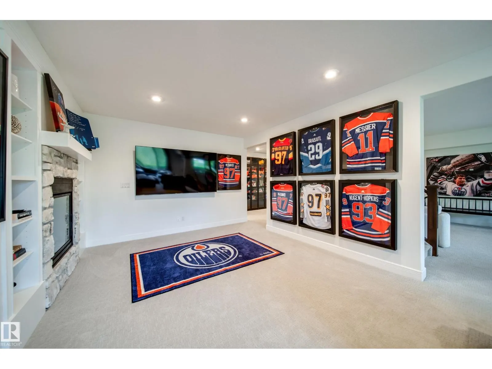 248 RAVINE DR