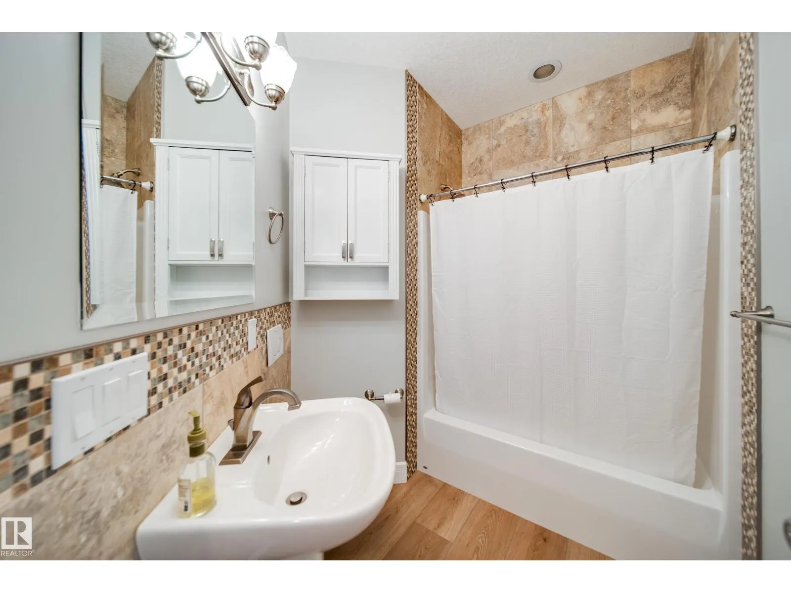 248 RAVINE DR