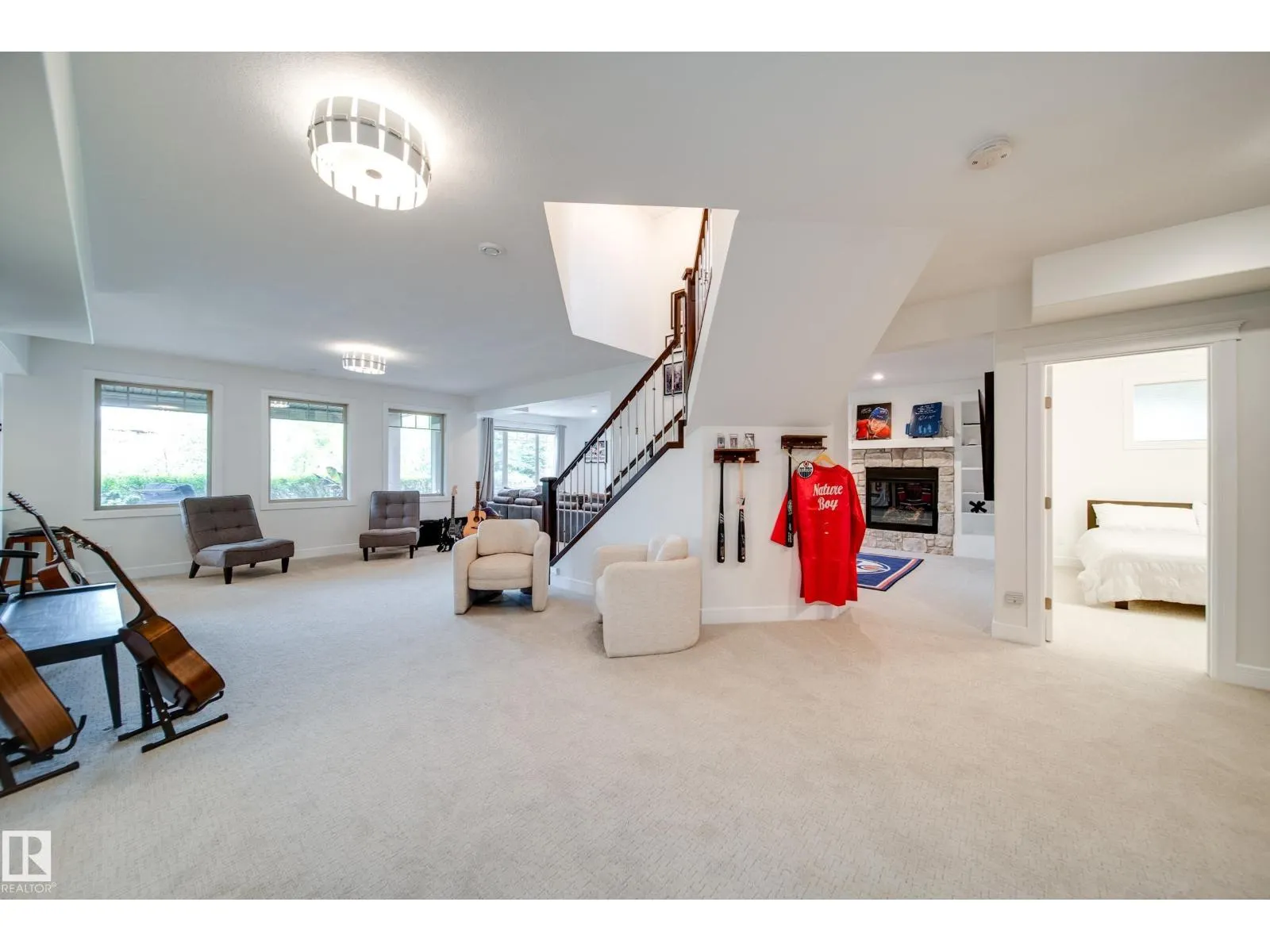 248 RAVINE DR