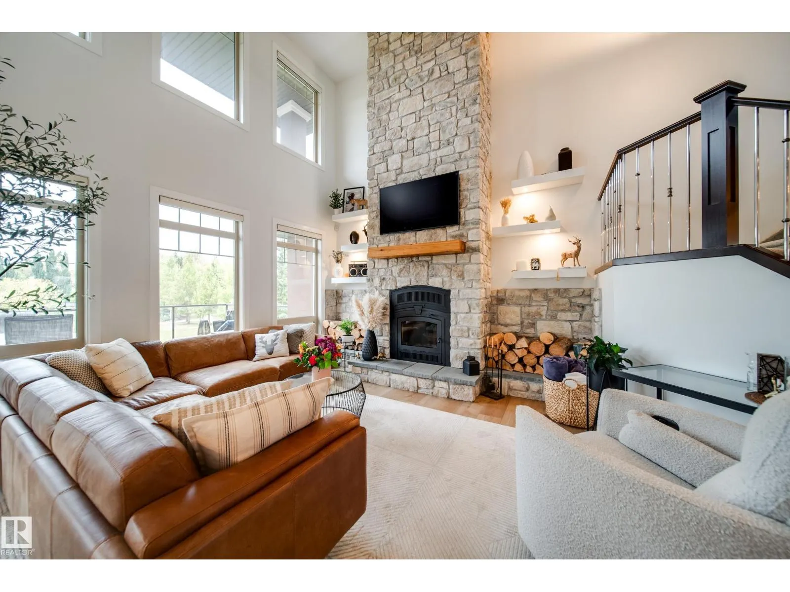 248 RAVINE DR
