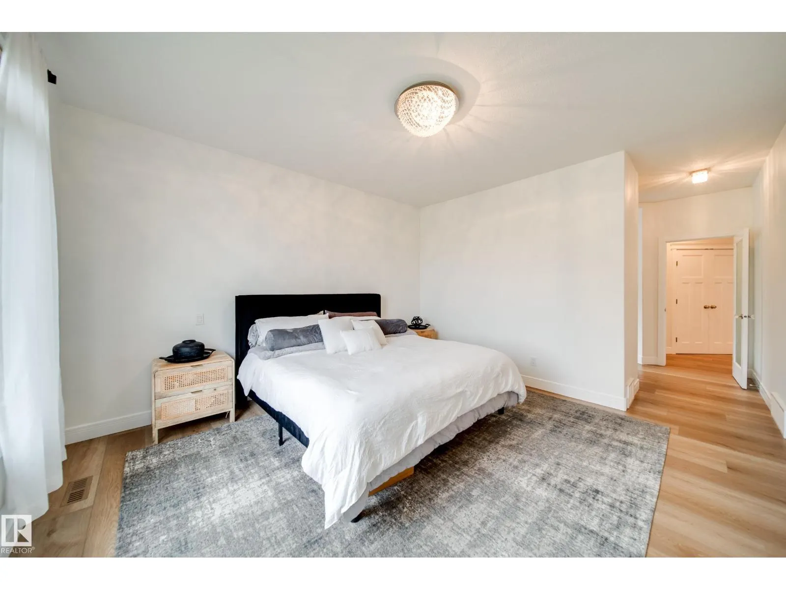 248 RAVINE DR