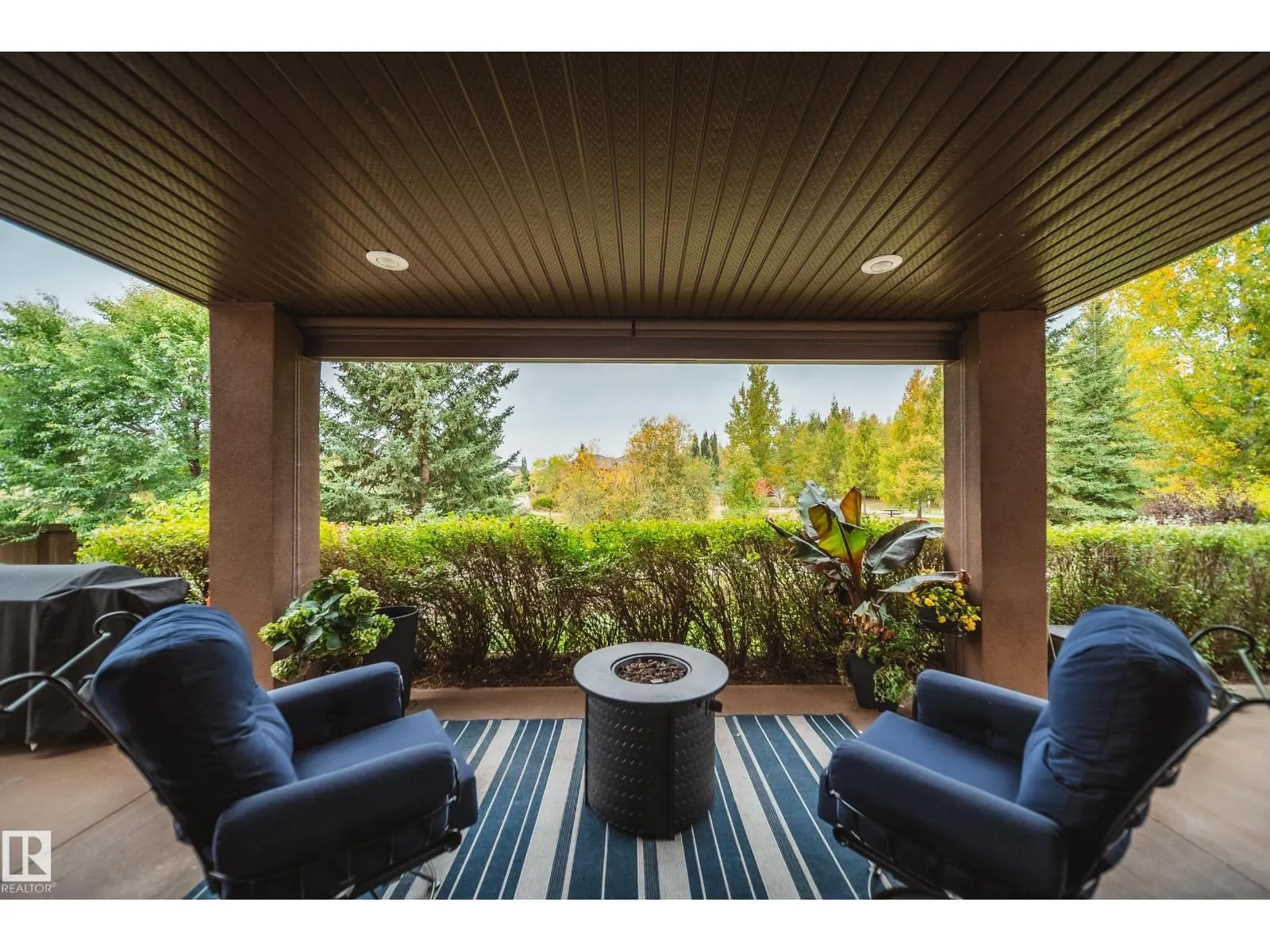 248 RAVINE DR
