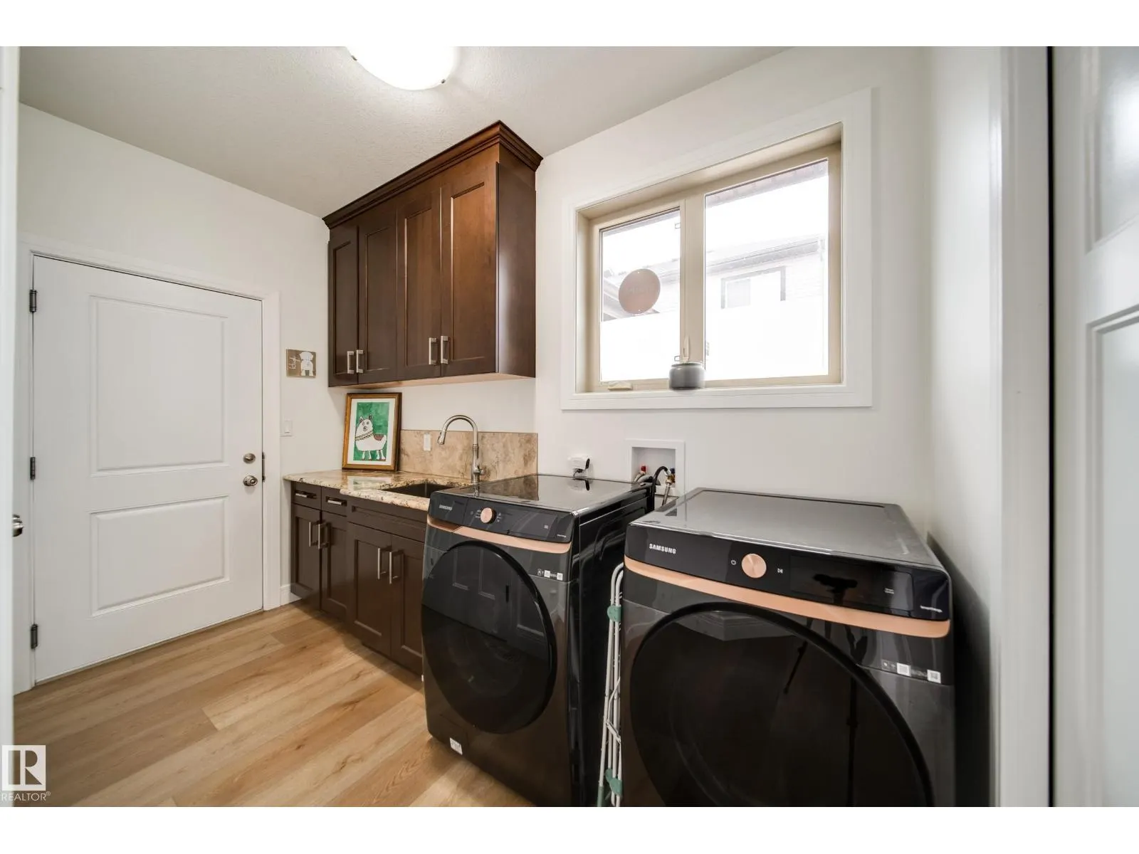 248 RAVINE DR