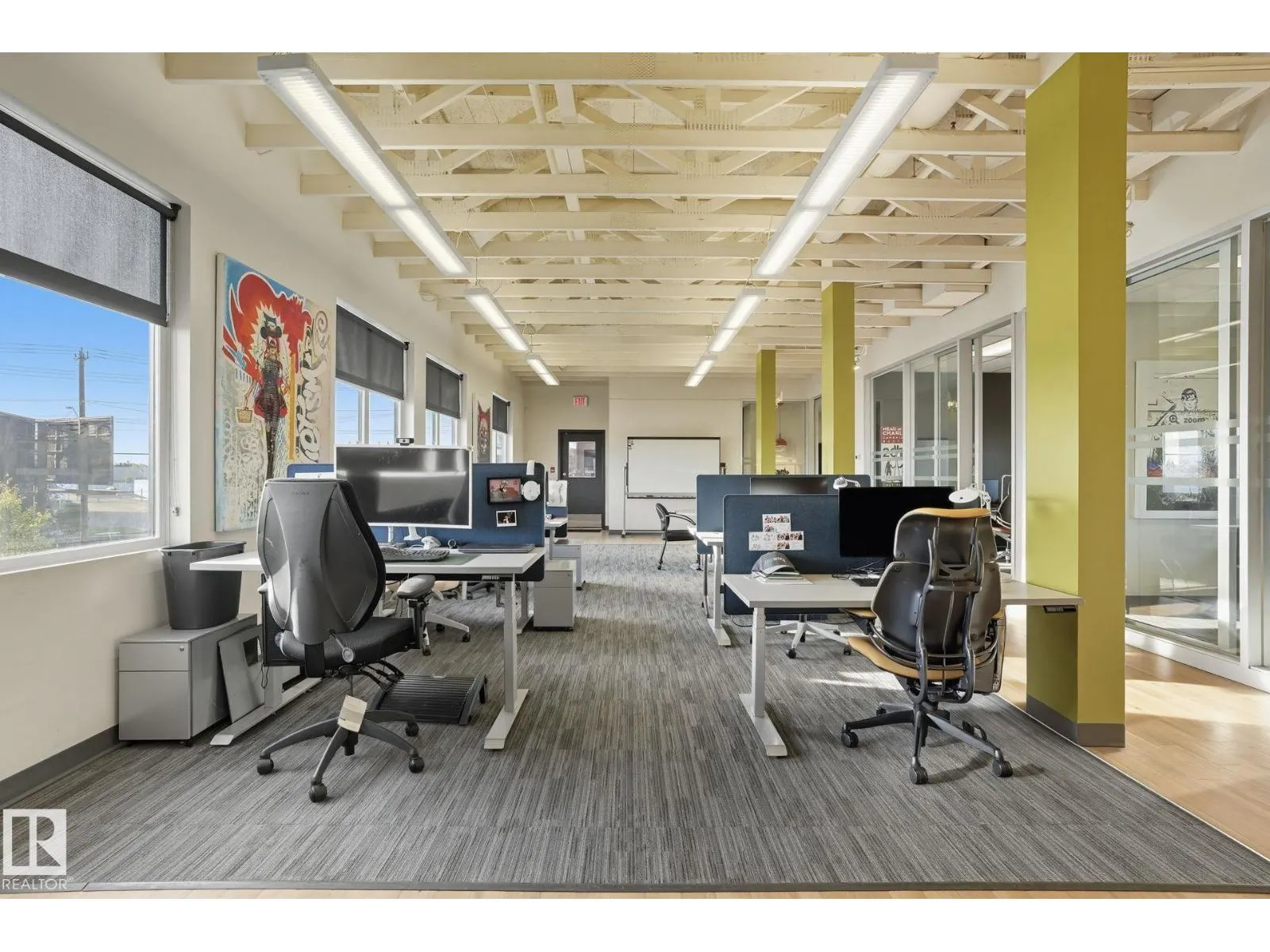 #201 5677 99 ST NW