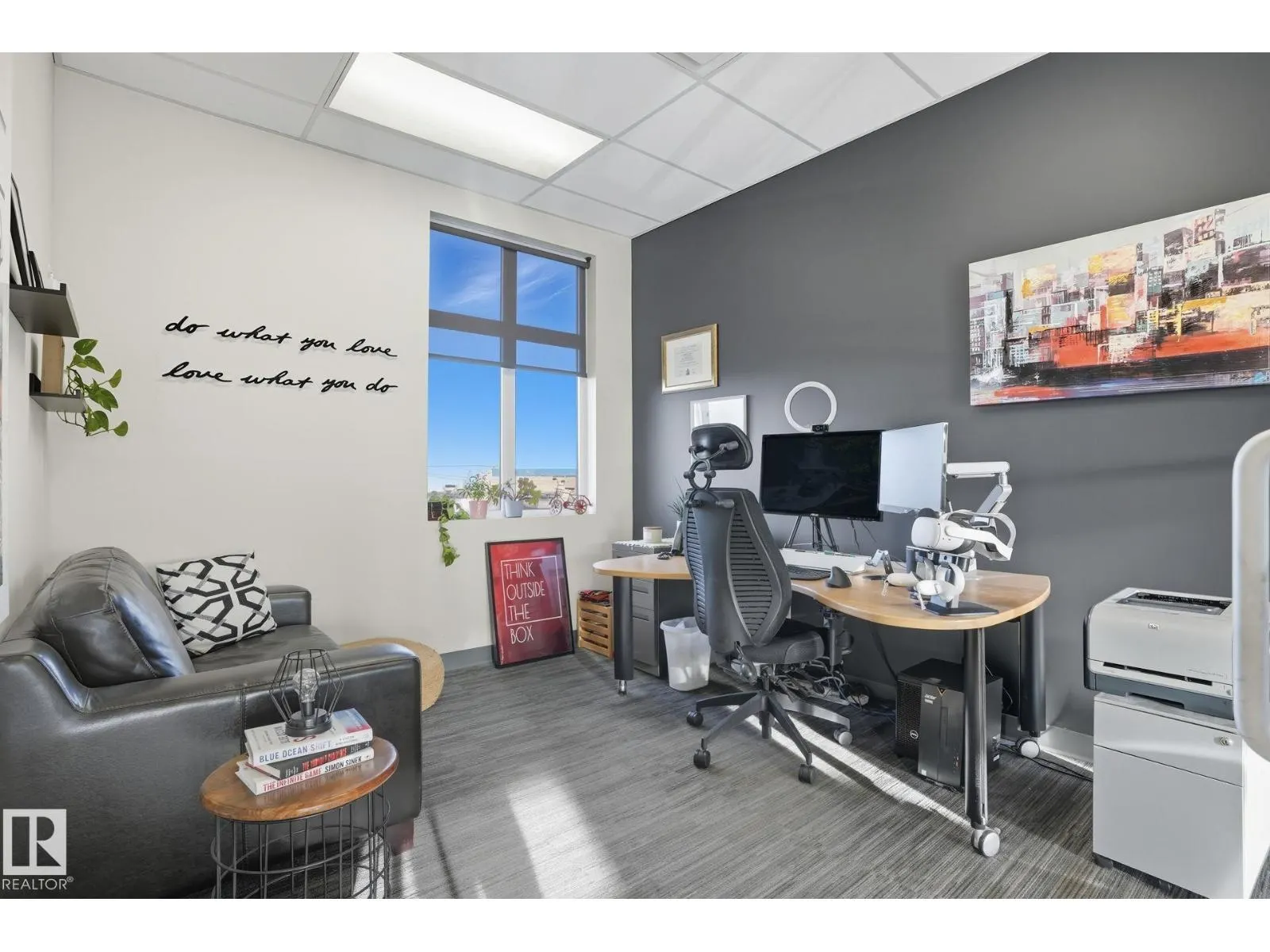 #201 5677 99 ST NW