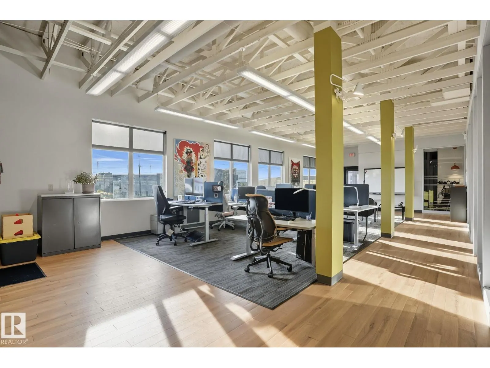 #201 5677 99 ST NW