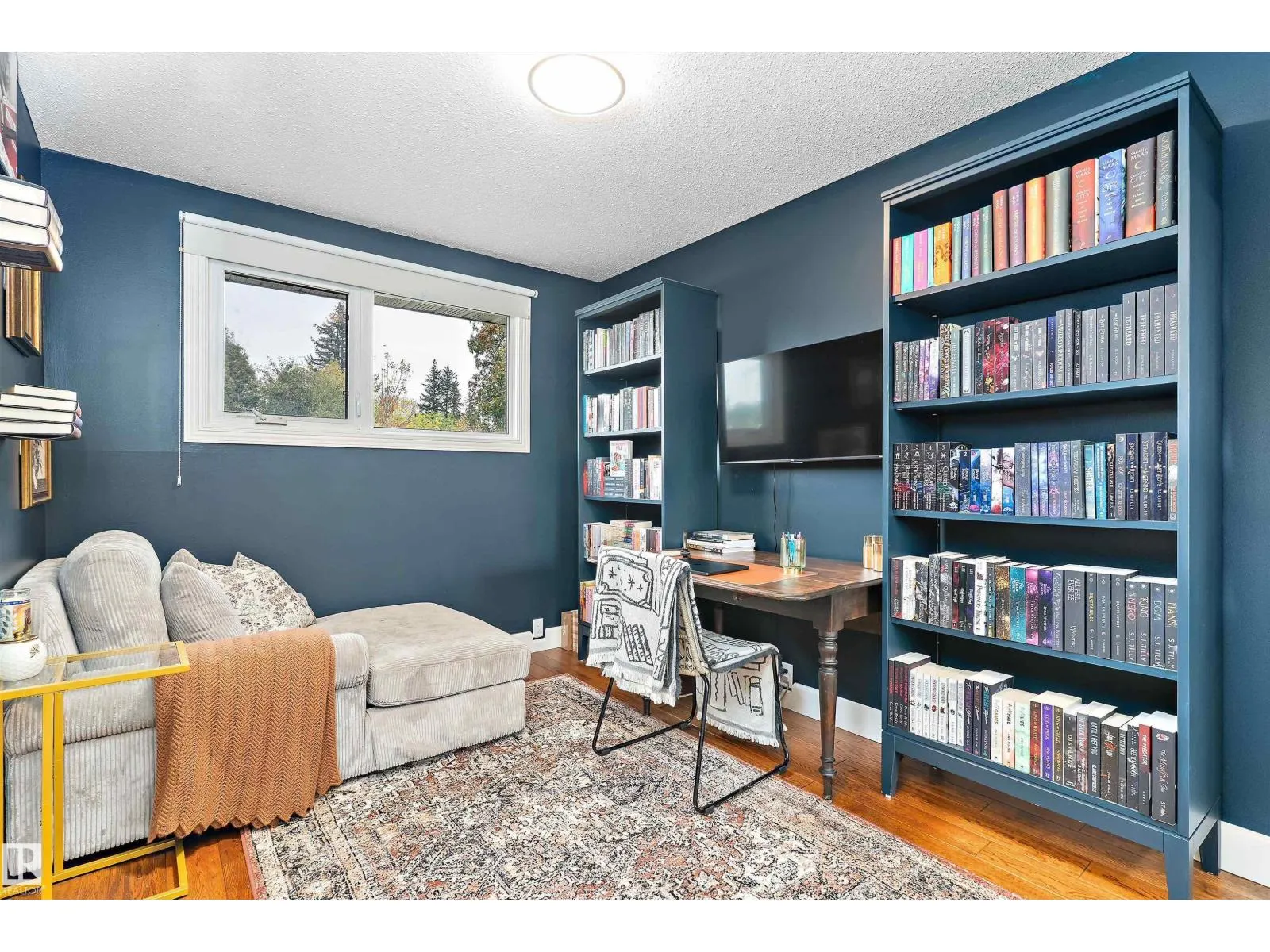 25 GRANT AV