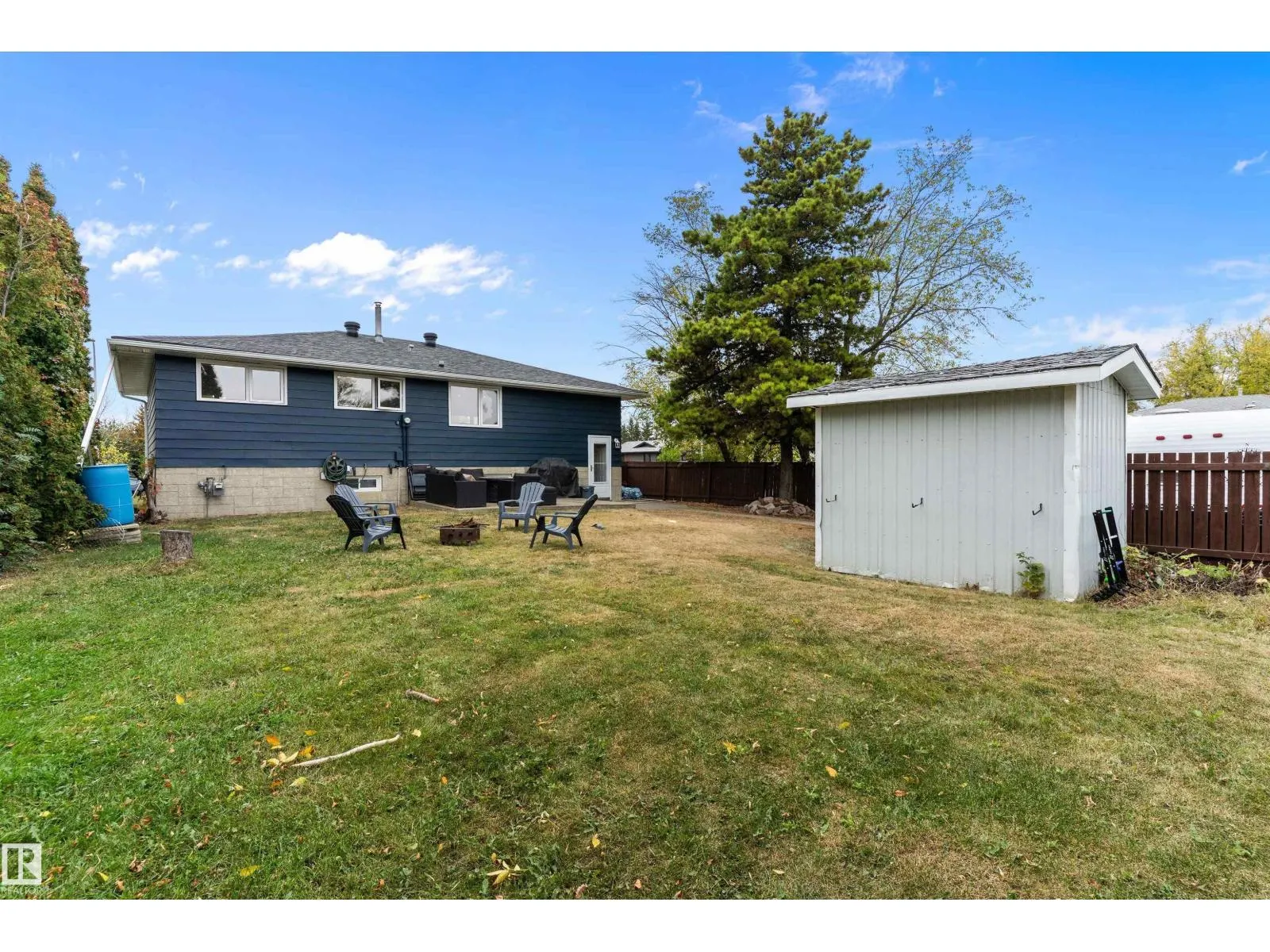 25 GRANT AV