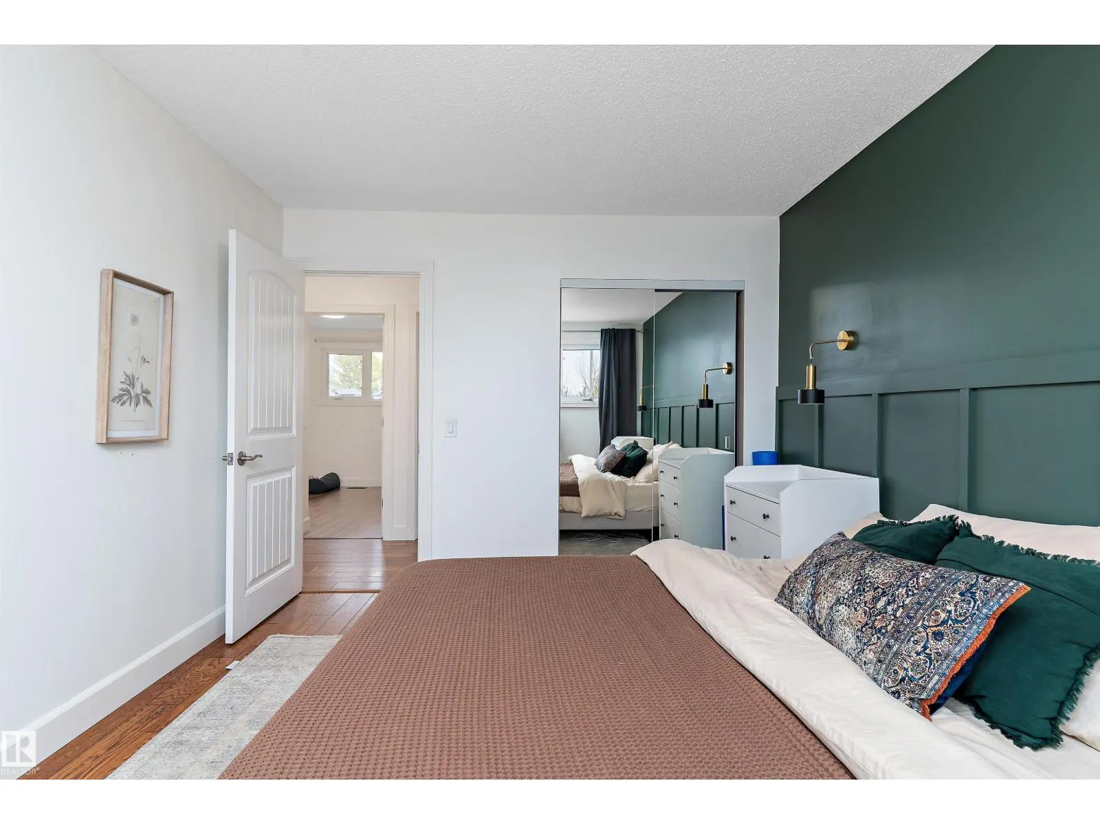 25 GRANT AV