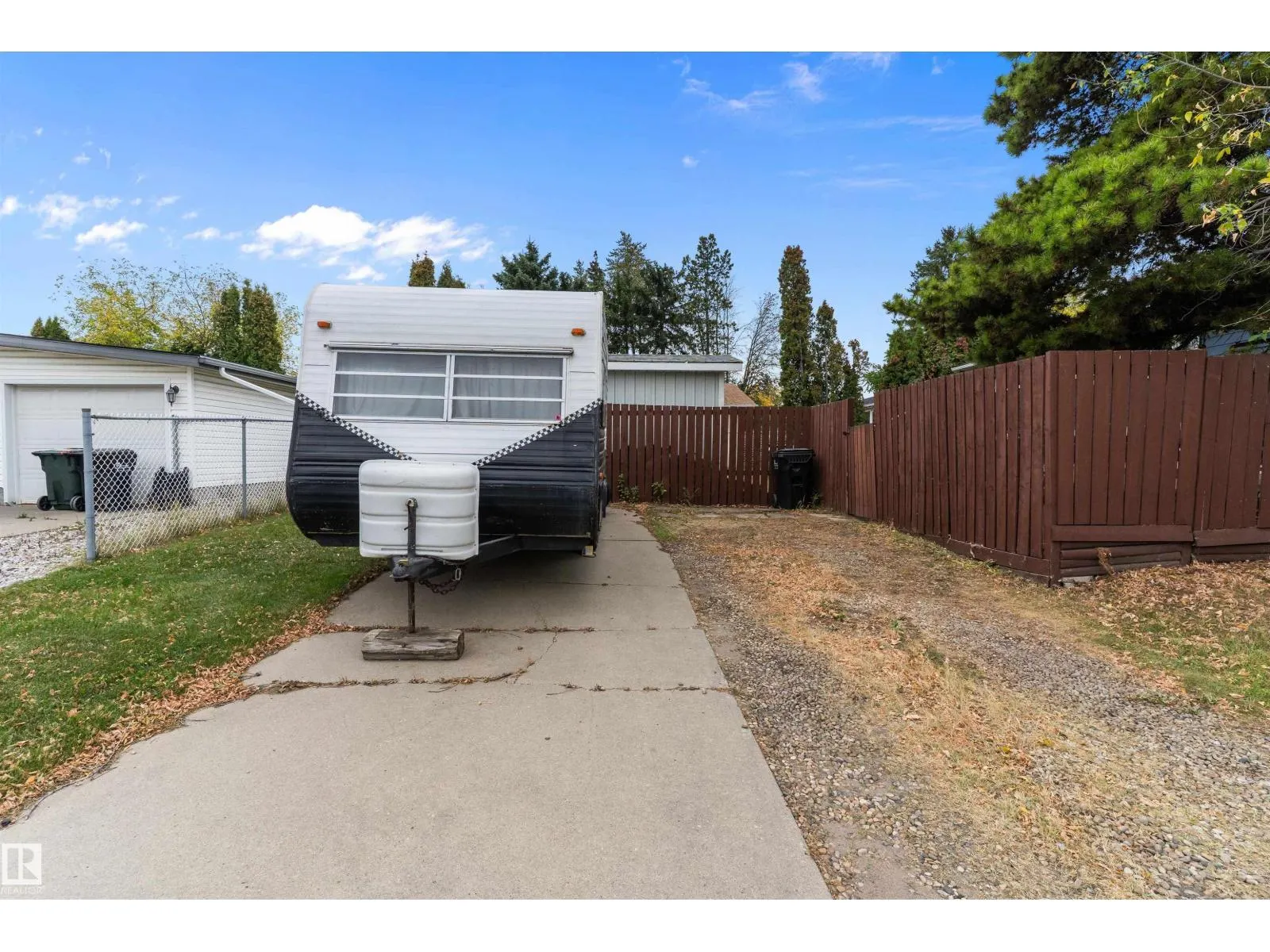25 GRANT AV