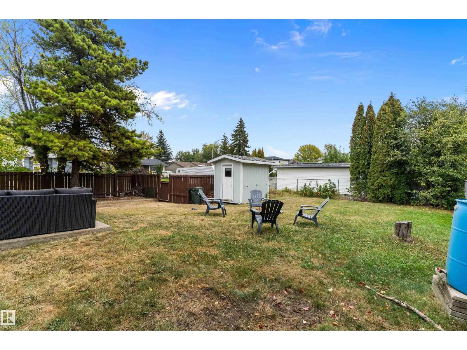 25 GRANT AV