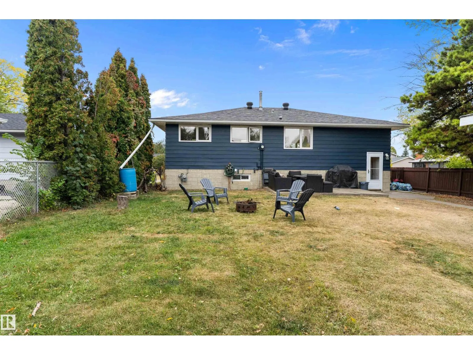25 GRANT AV
