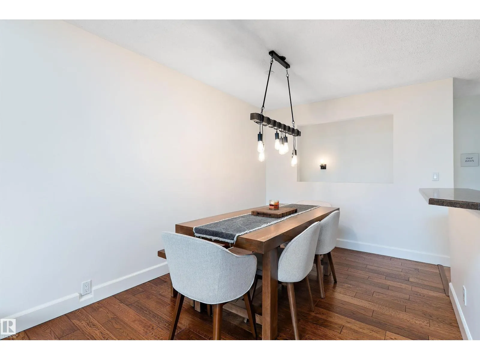 25 GRANT AV