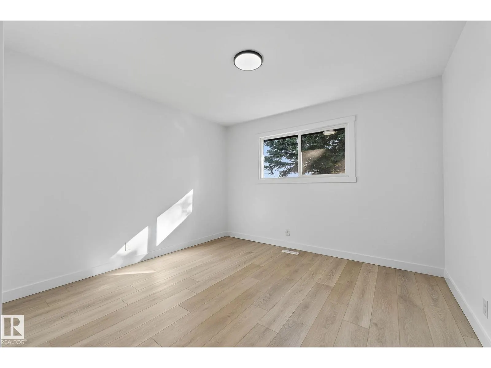 5419 48 ST