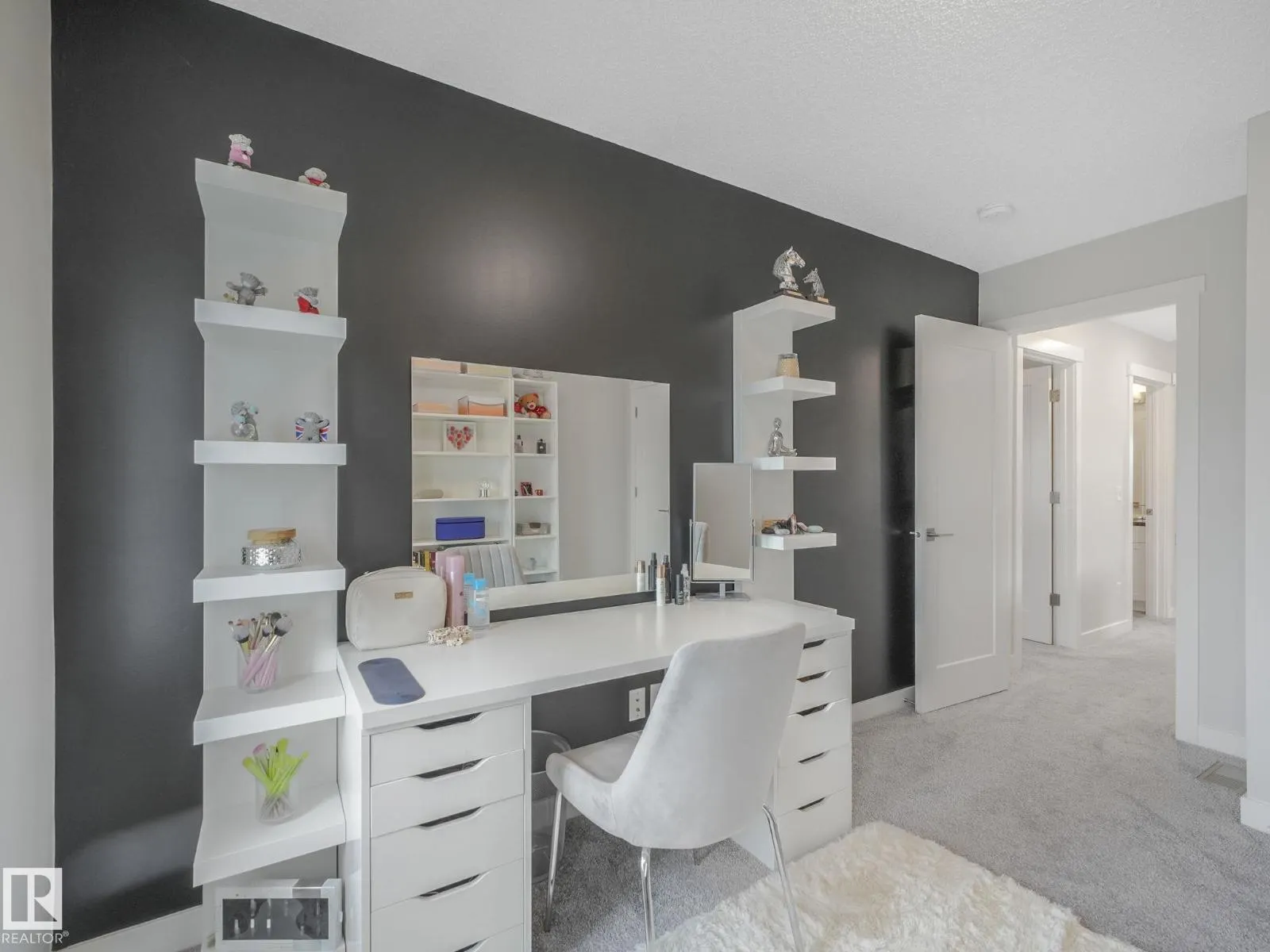 103 AMBERLEY WY