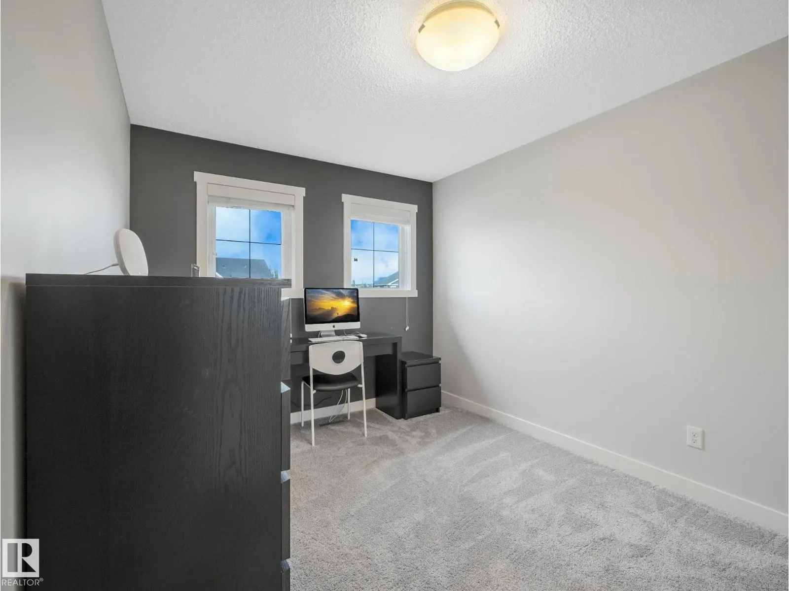 103 AMBERLEY WY