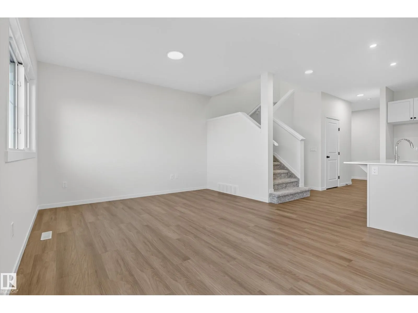 17448 2 ST NW