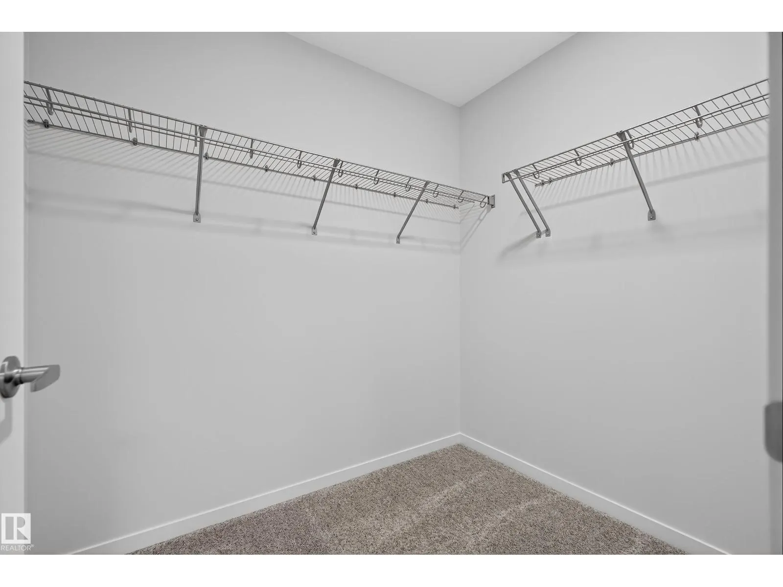 20723 24 AV NW