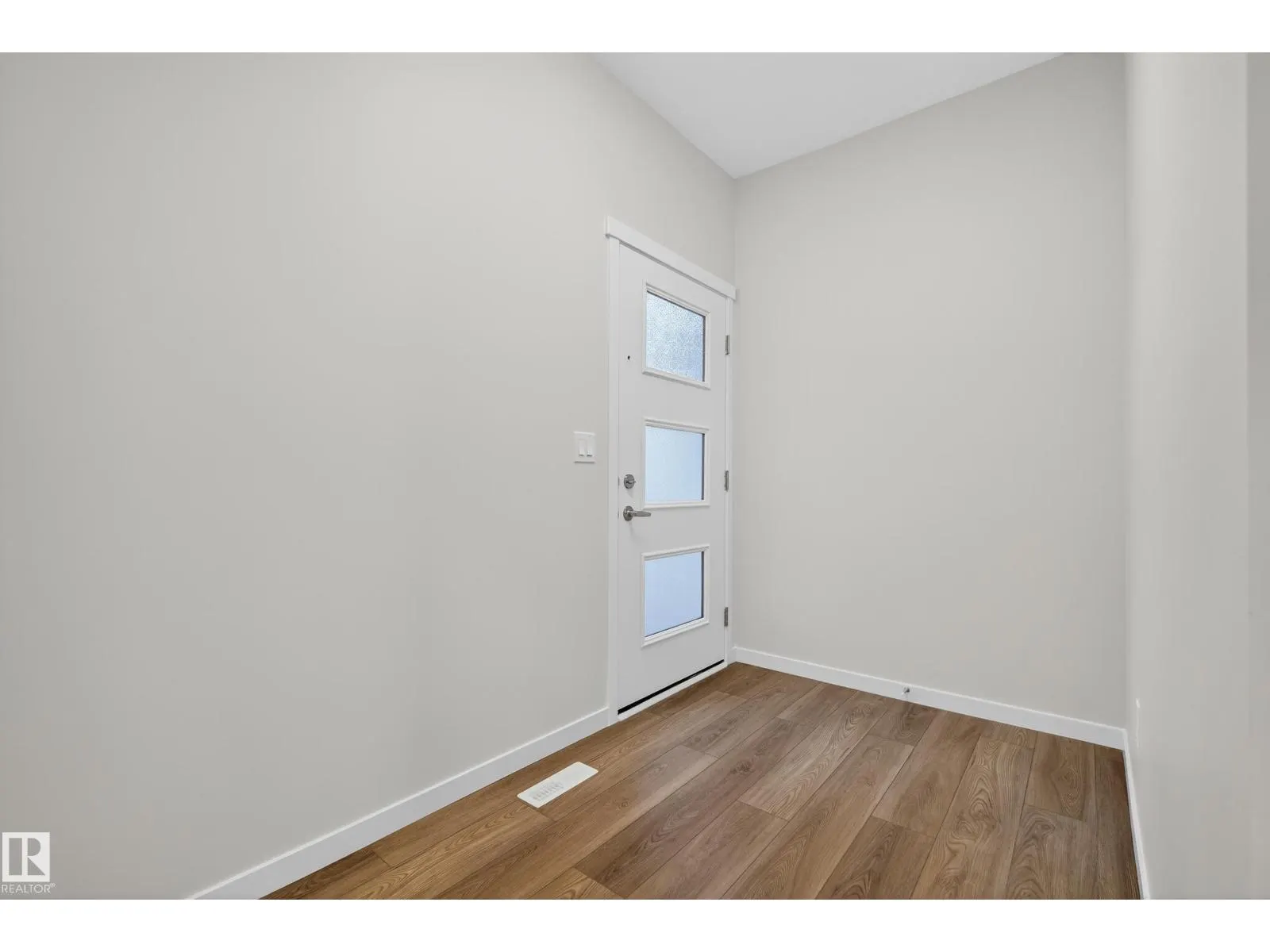 20723 24 AV NW